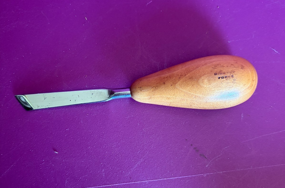 RARE Diobsud Forge 7/16" Wide Double Bevel Woodcarving Skew Chisel In VGC!