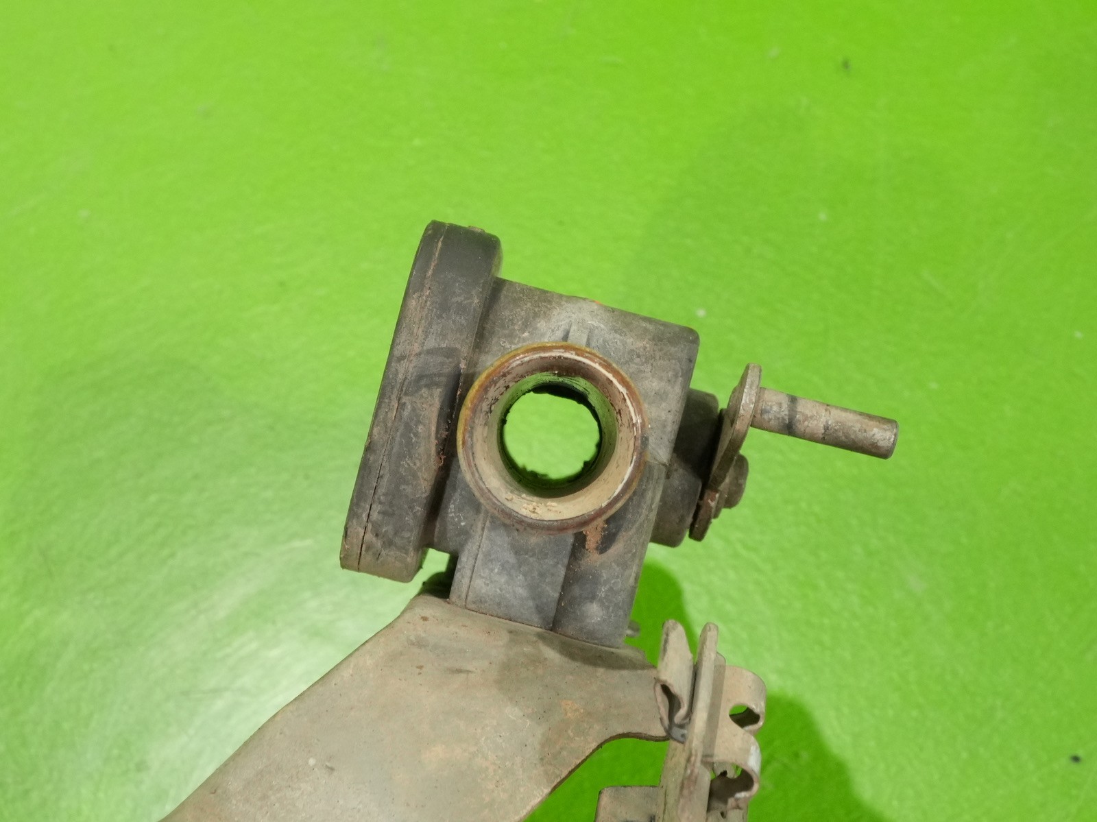 92-95 Civic OEM HVAC heater coolant water flow control valve thermostat Honda