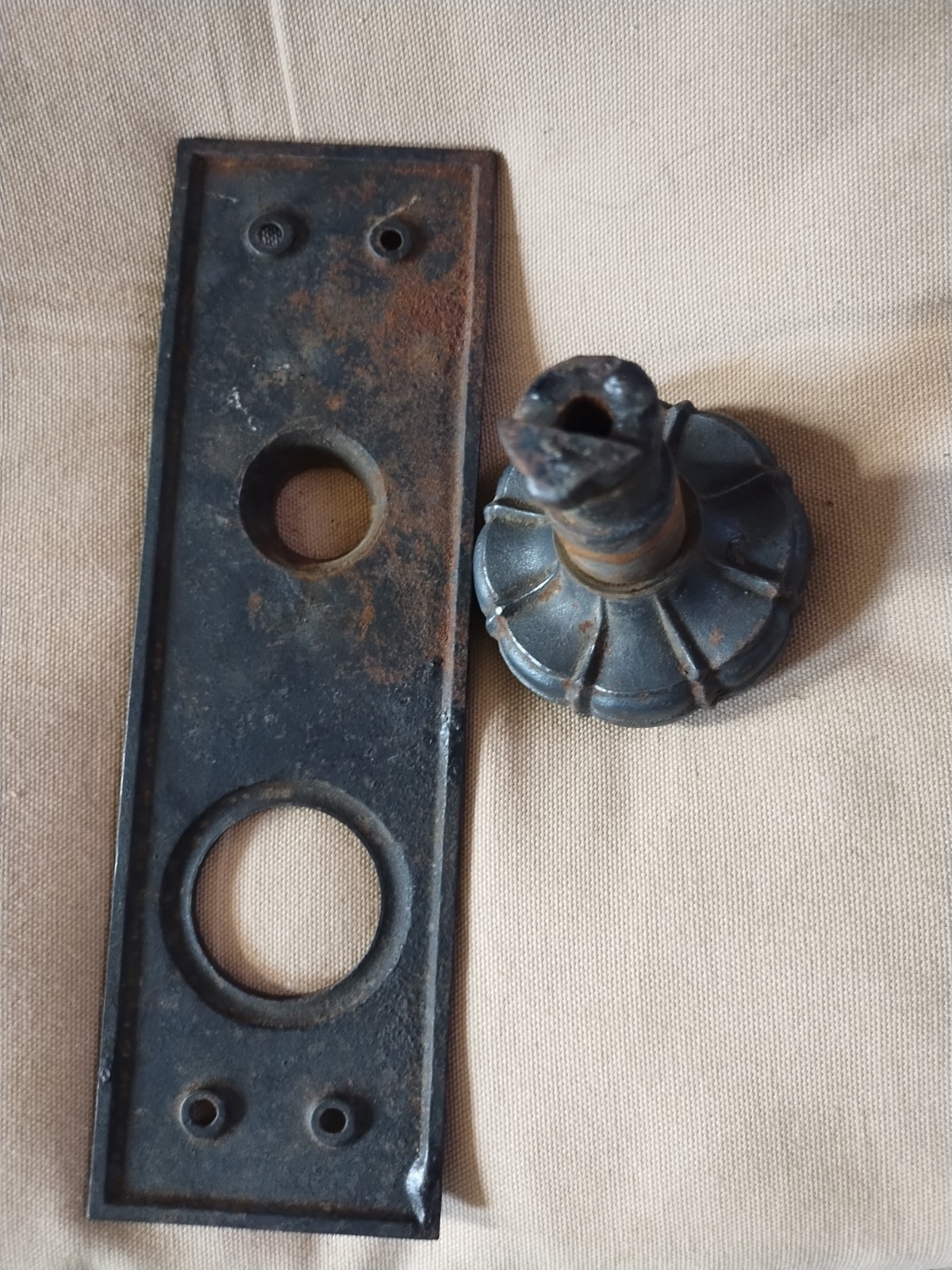Antique Chicago Niles Sager Victorian Doorknob/Escutcheon Plate WYRE K-320