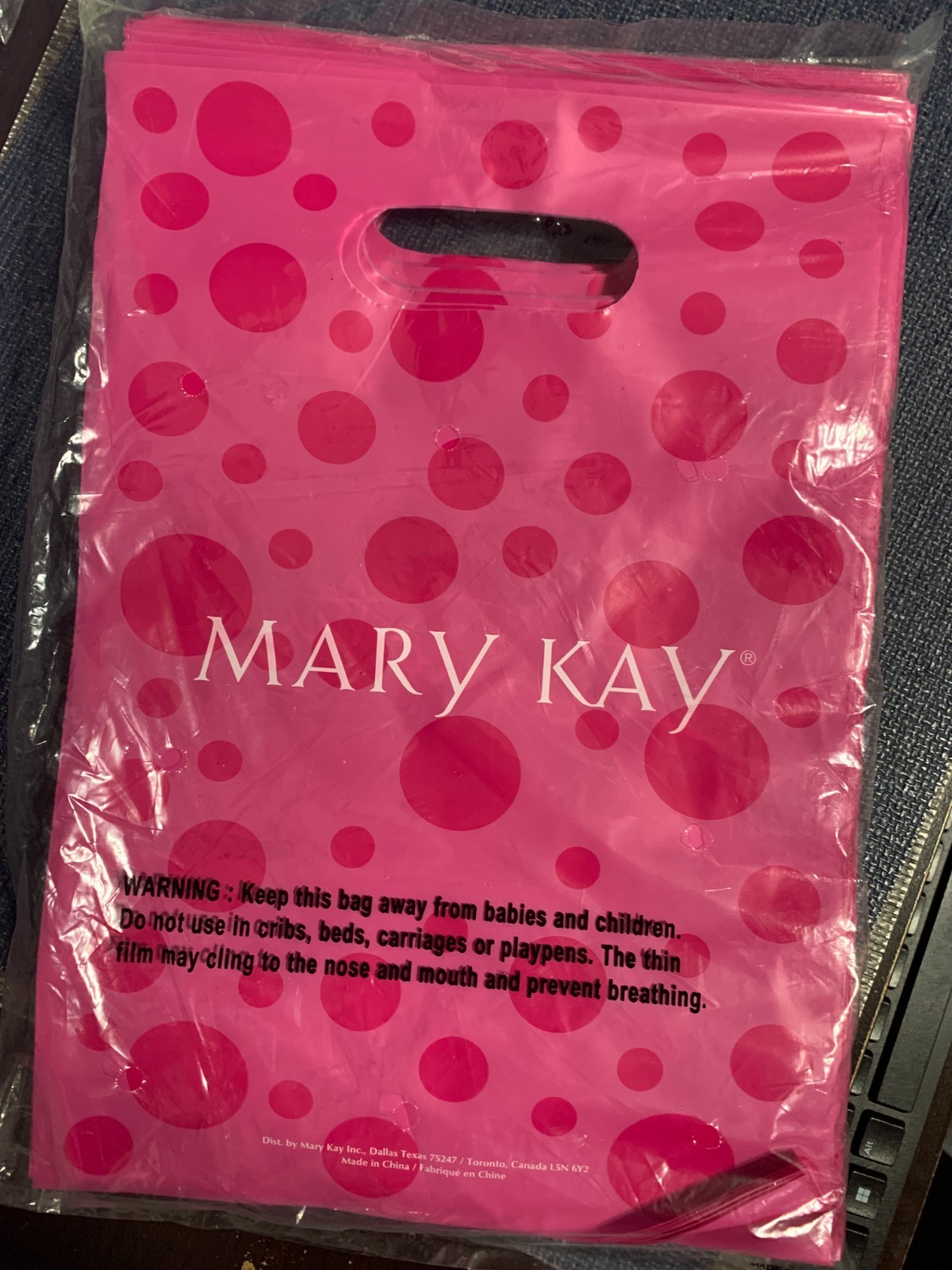 Lot 50  Medium Mary Kay Merchandise Product Bags Consultant 8 x 11  MK Signature