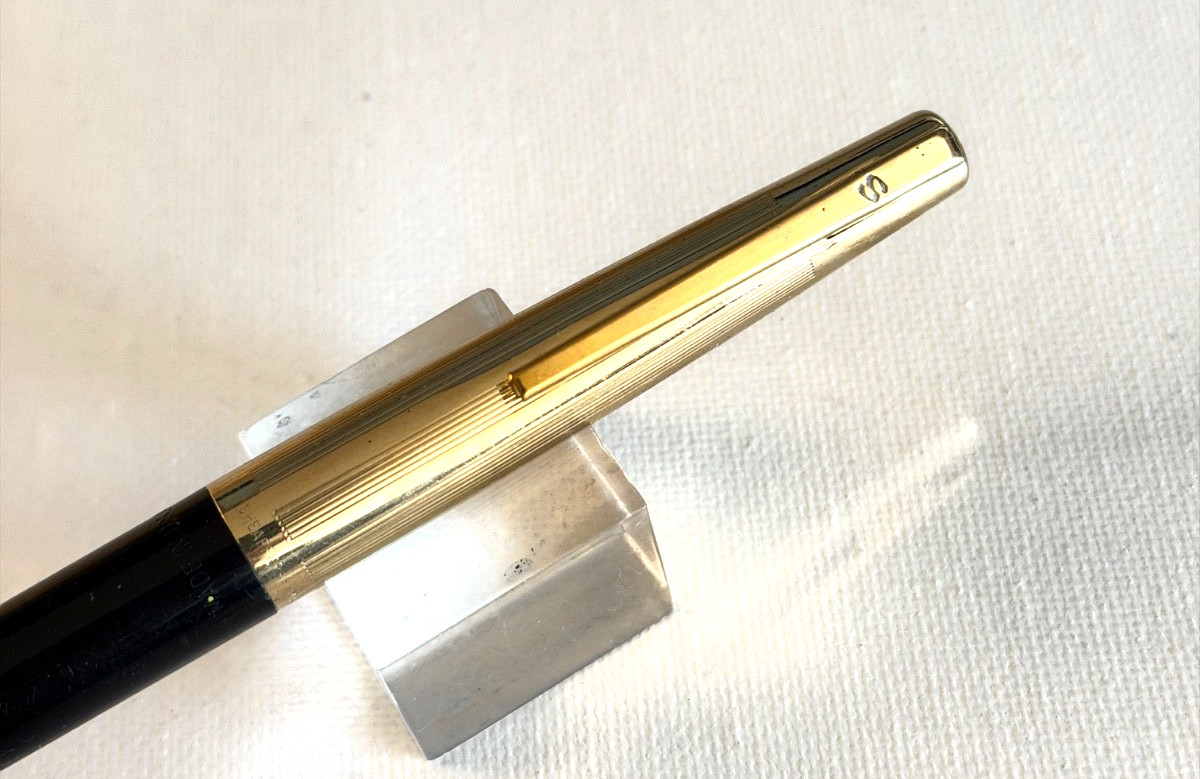 1966 Black Sheaffer Stylist Fountain Pen Fine + Bold nibs, Perfect gold cap. Box