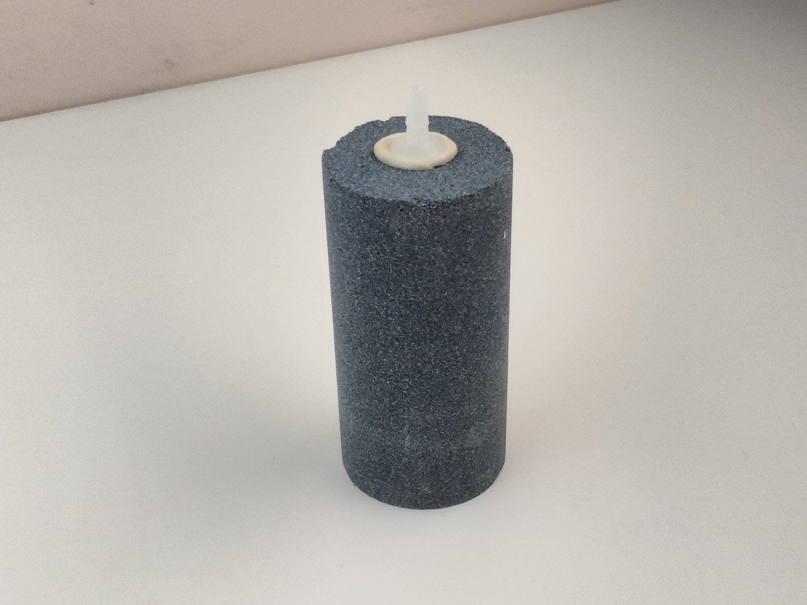 Air Stone for Aquariums or Hydroponics, 4" Cylinder, Fits 4 mm / 0.16" Tubing