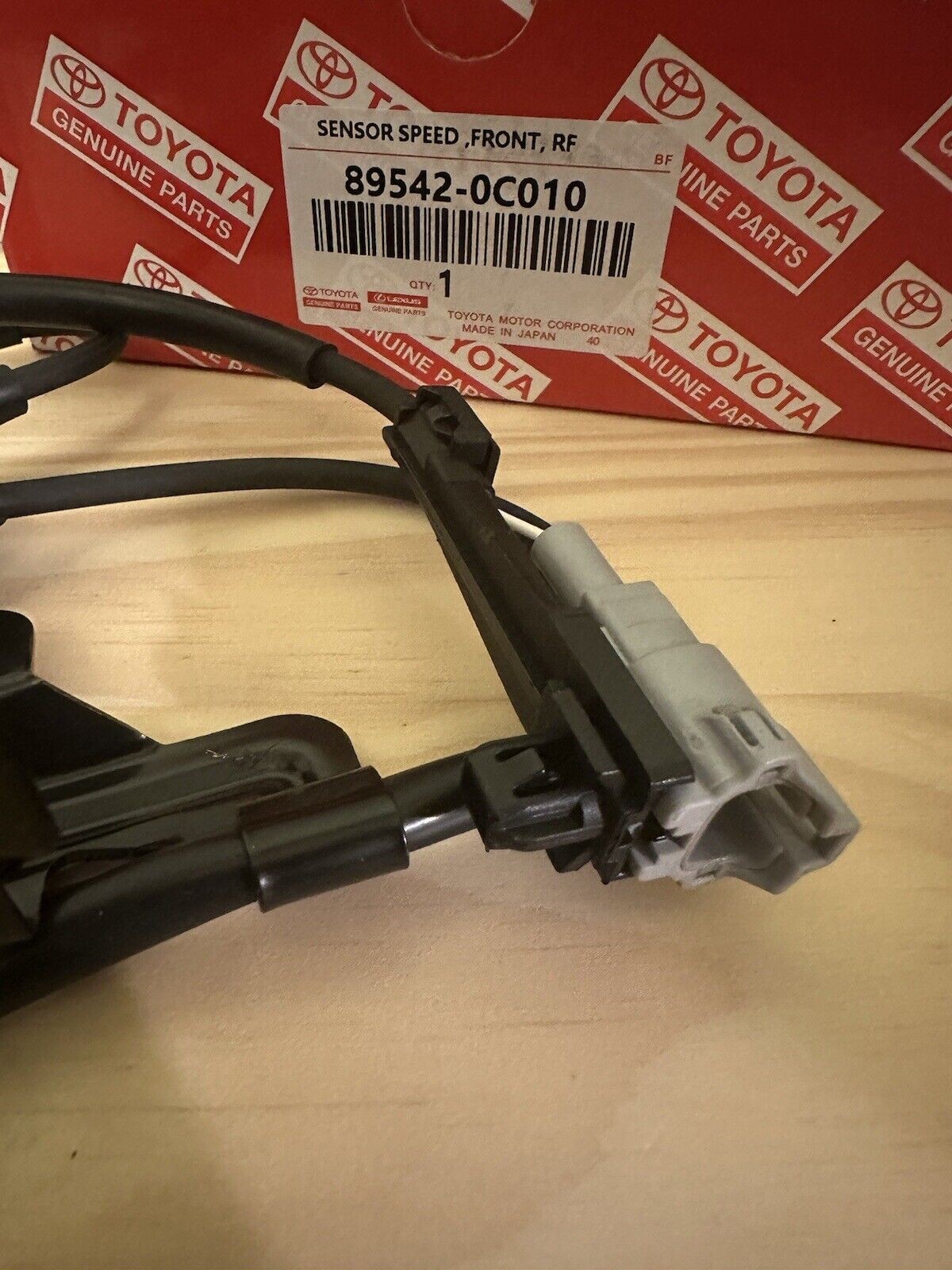 NEW OEM Front Right ABS Wheel Speed Sensor 2001-2007 Toyota Sequoia 00-06 Tundra