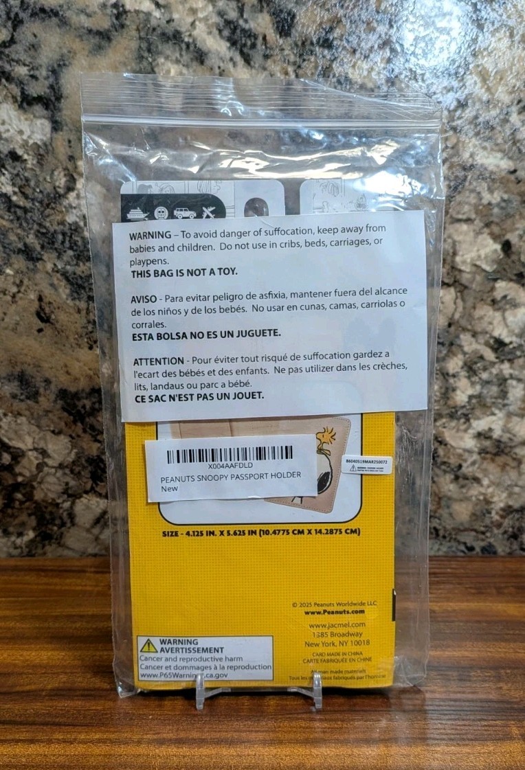 New Peanuts Snoopy with Woodstock Travel Passport Holder 4.25 x 5.625in