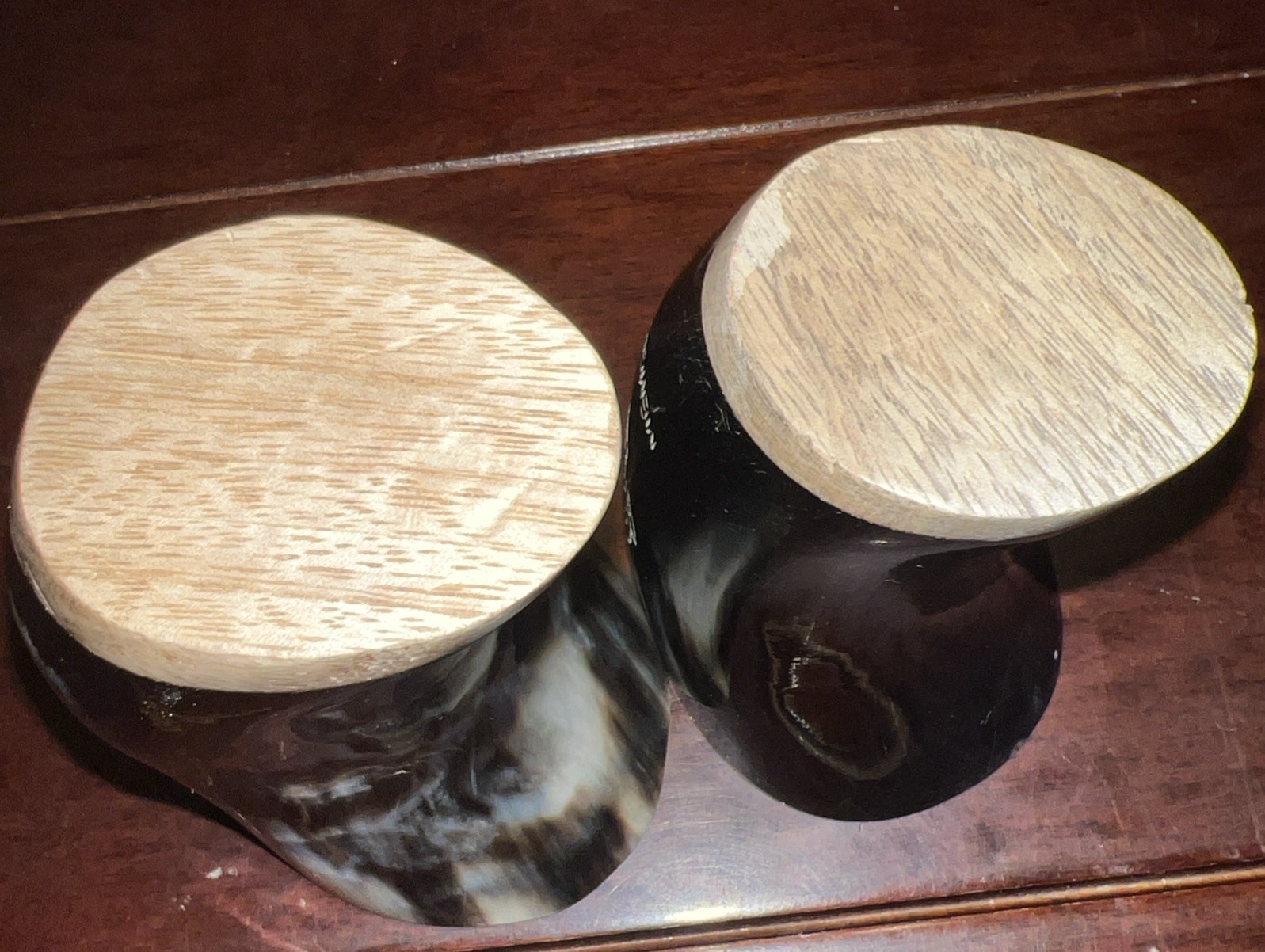 Set Of 2 Natural Medieval Viking Dining Ram Horn Drinking Cup Memento Mori Skull