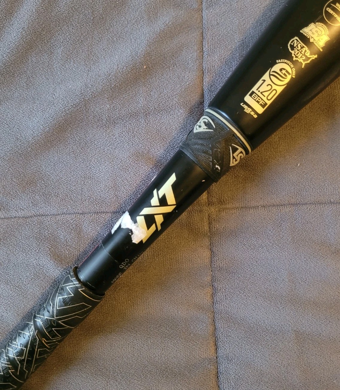 Louisville Slugger LXT Fastpitch Softball FPLXB10-22 Bat 33 23oz 2 1/4 Diameter