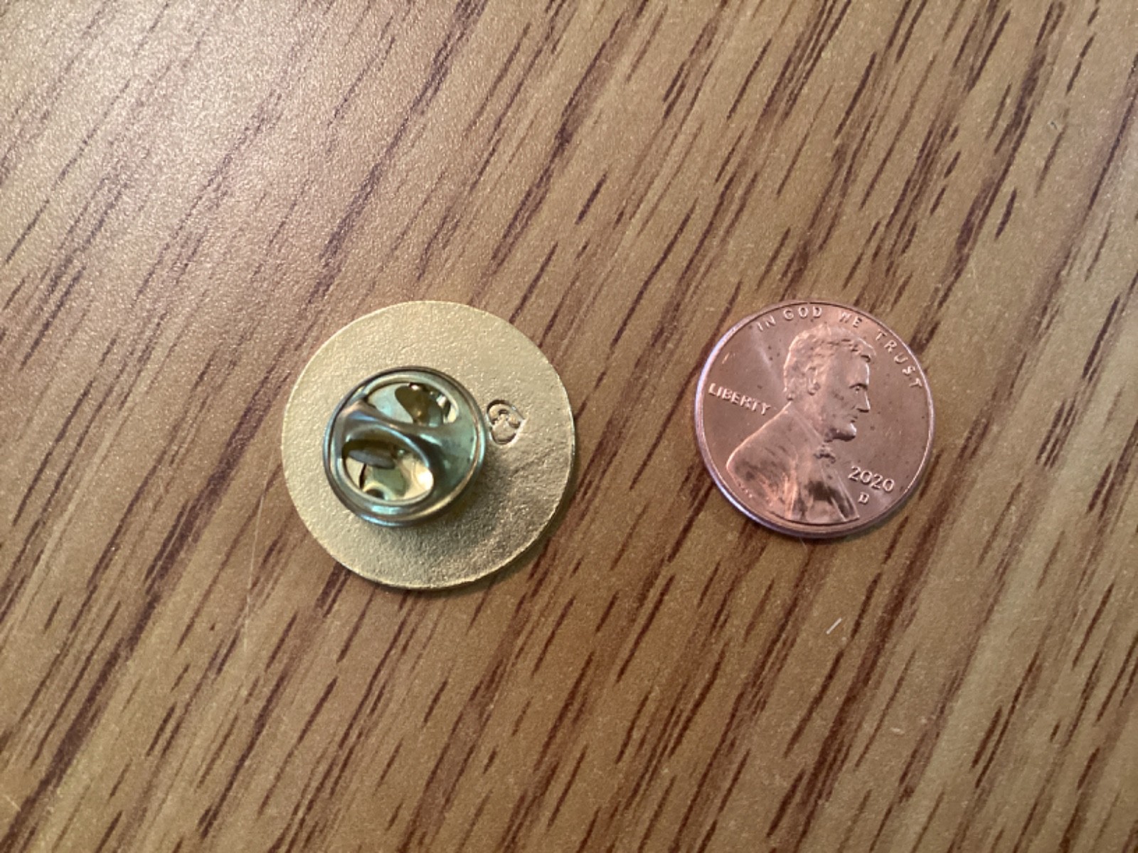 Riverland Knife Collectors Club 1990’s Hat / Lapel Pin