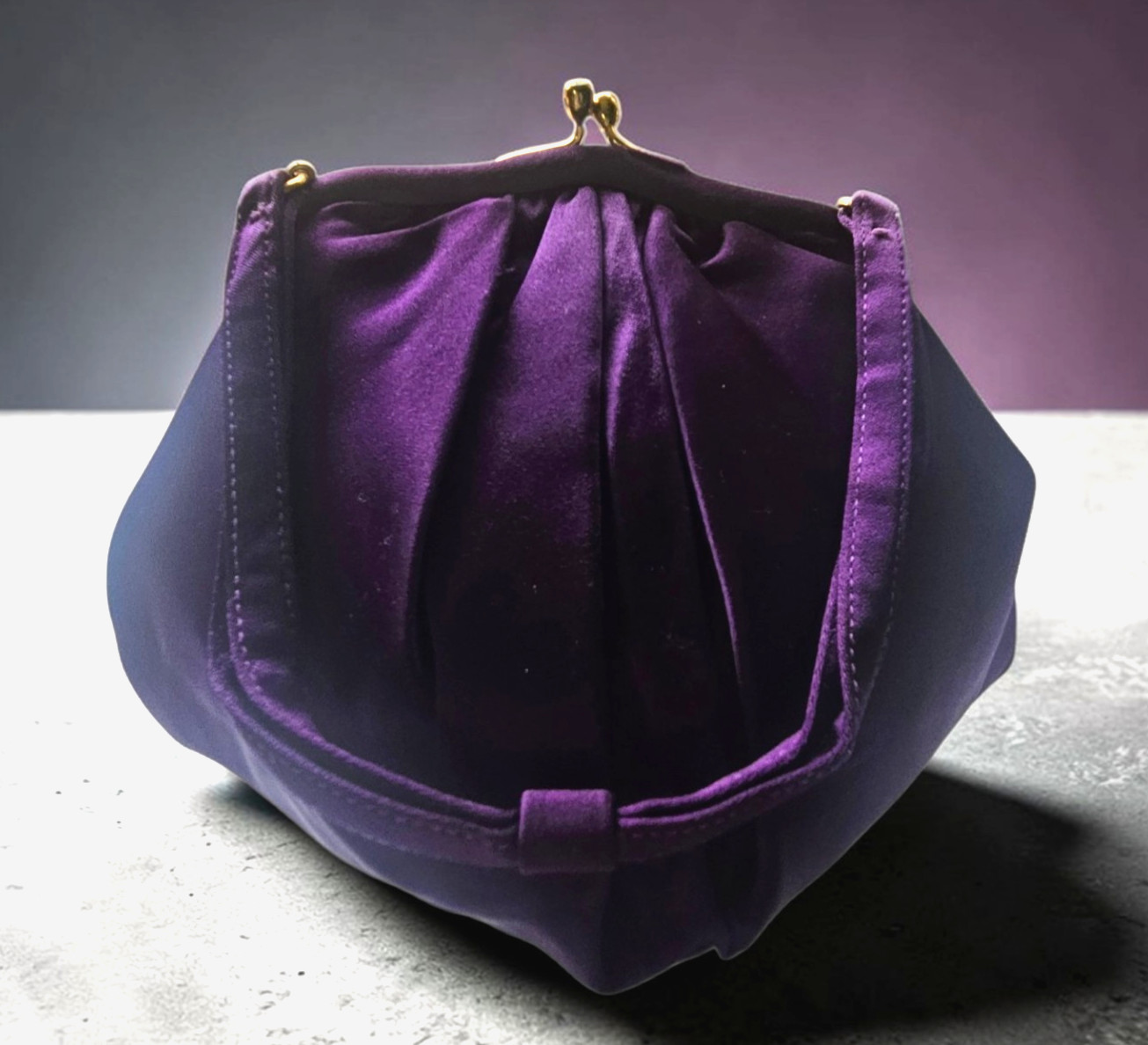 Vintage MM (Morris Moskowitz) Purple Satin Handbag Jewel Kiss Lock ~7" X 8.5"