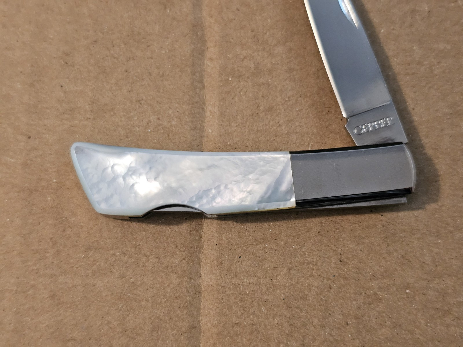 Gerber Silver Knight 8380 Pearl Lockback Blade Folding Knife Japan Early 2000s