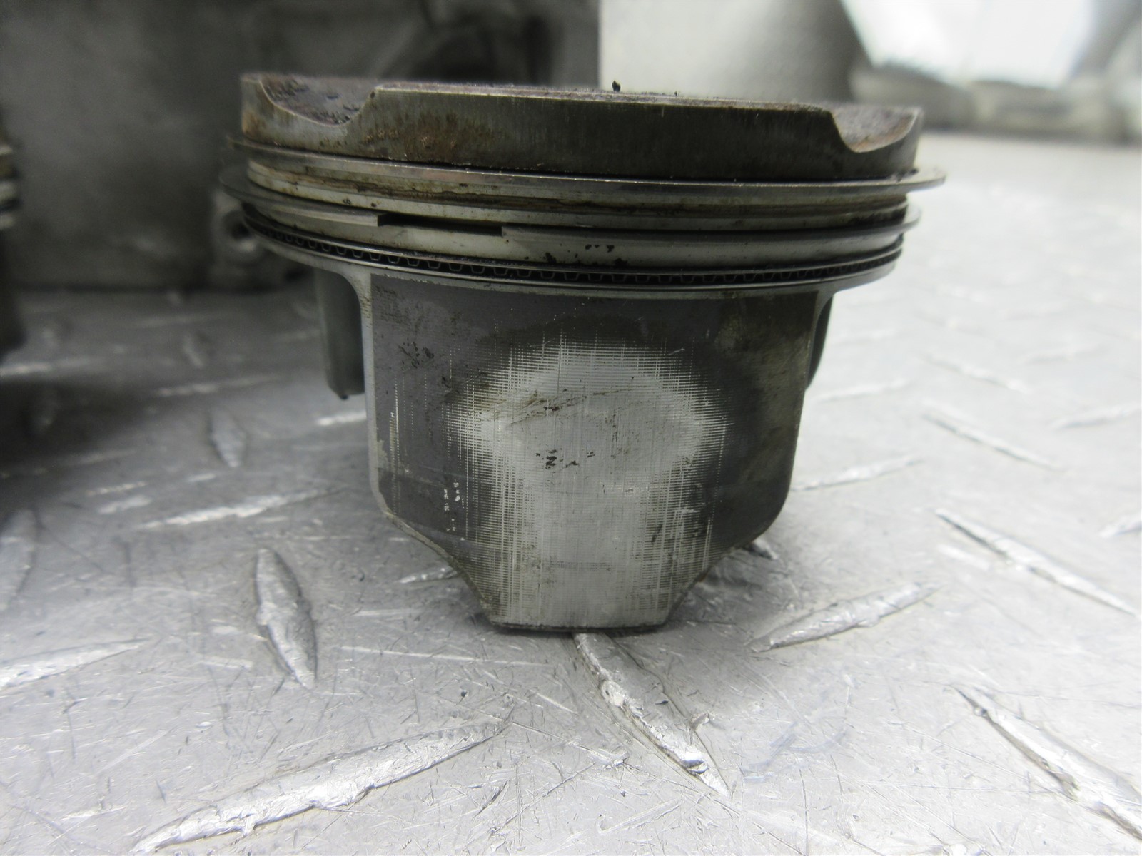 2000 00-01 Honda CBR929RR CBR 929RR CBR900RR Crankcase Case Engine Block Piston