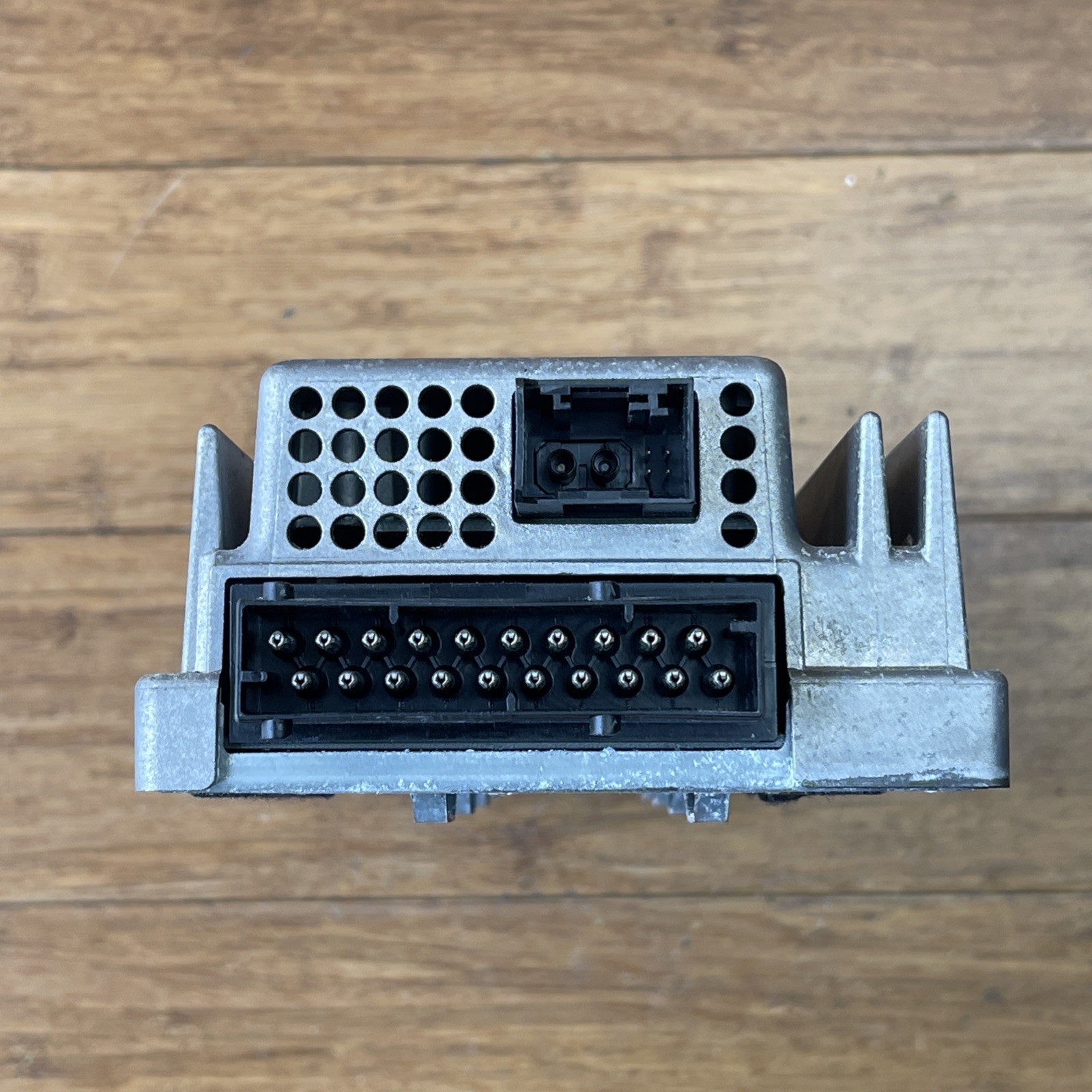 2007-2010 BMW M3 E92 Individual Top HIFI Audio Sound System Amplifier OEM