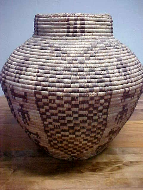 Large OLLA Style Basket Southwestern Indian Tribes Apache Pima Papago? 20" Tall