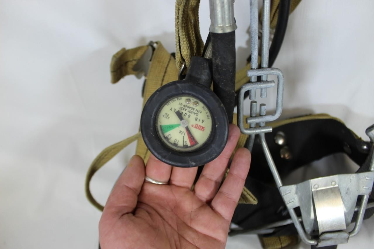 Scott 2.2 SCBA Harness with EZ Flow Regulator