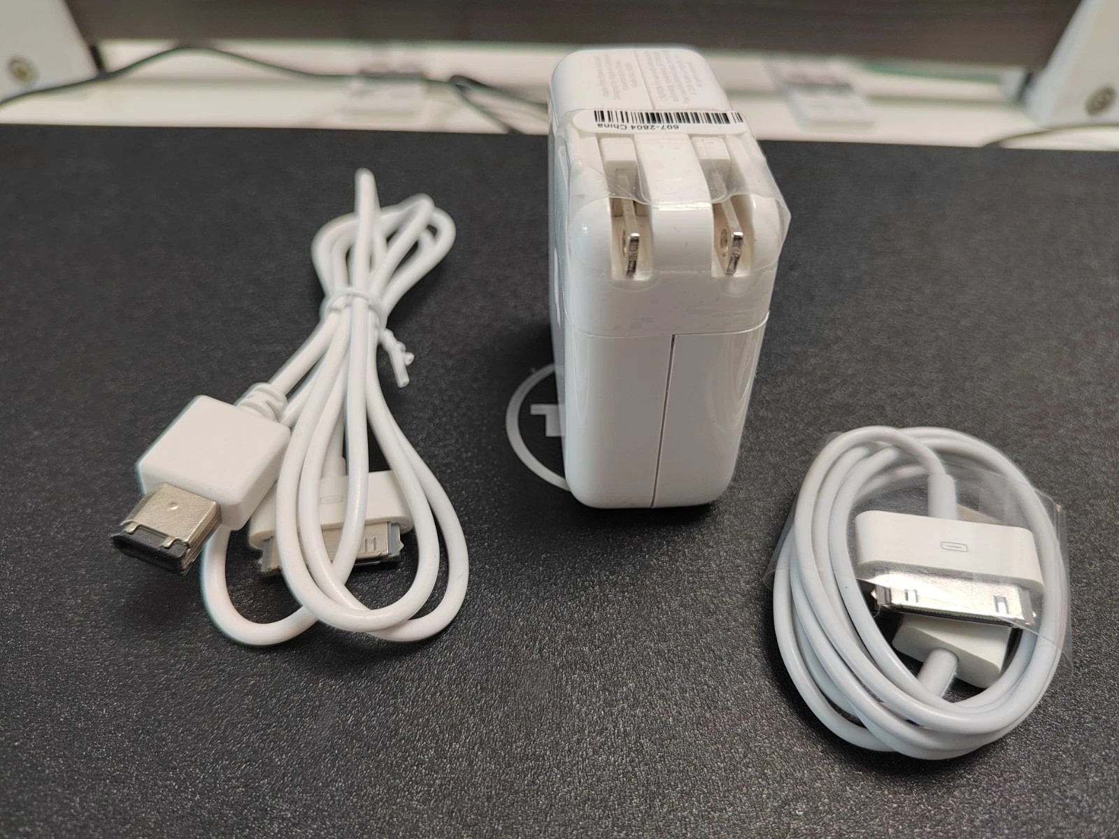 A1070 Apple iPod Power Adapter 30Pin to 6Pin FW Firewire Cable Cord For A1040