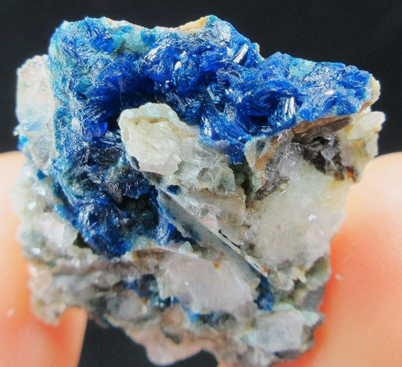 Rare Blue Veszelyite and Hemimorphite on Quartz Dongchuan District Yunnan