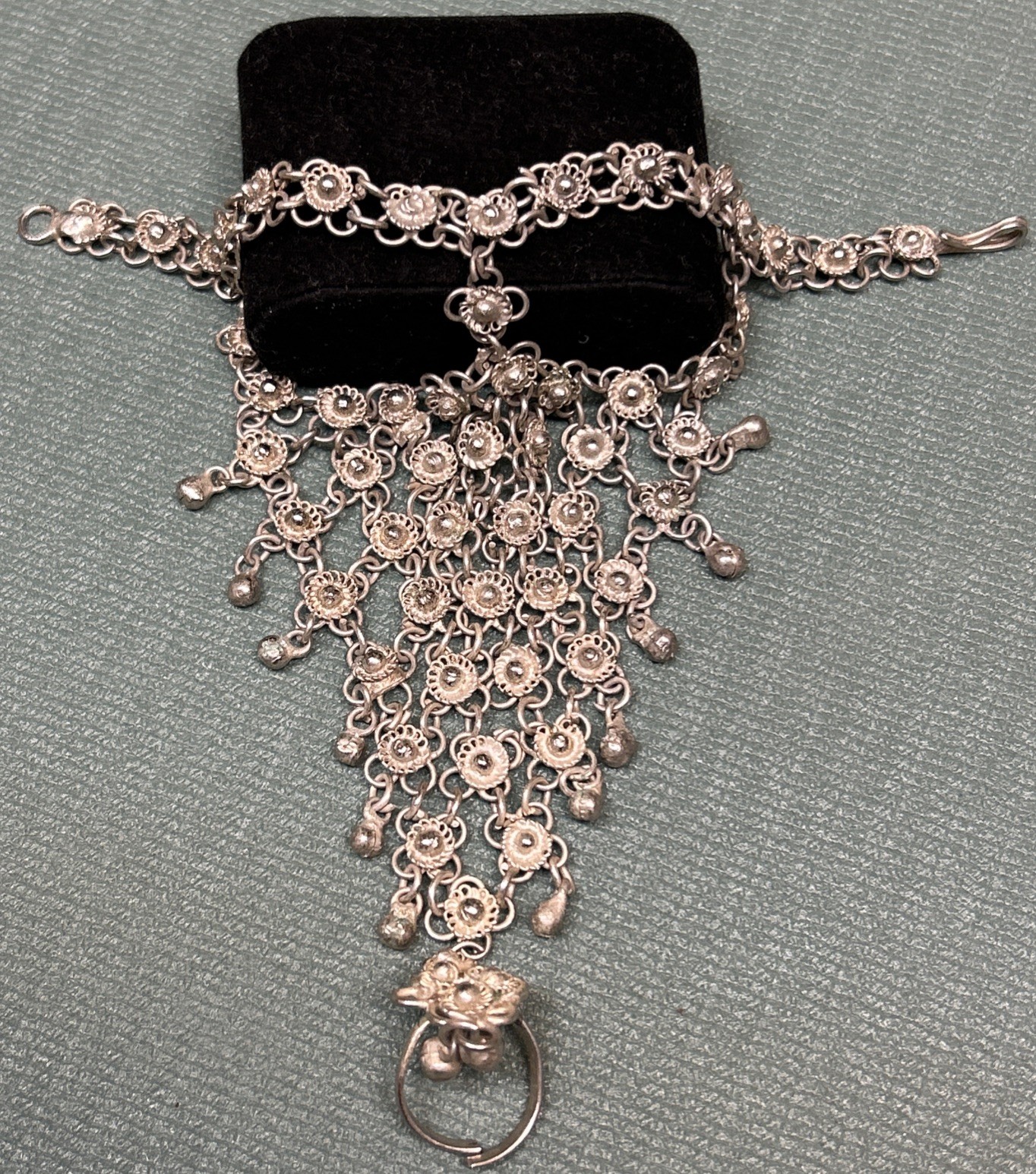 Bedouin Hand Jewelry with Silver Lace-style Harness Arabian Bracelet/Ring UNIQUE