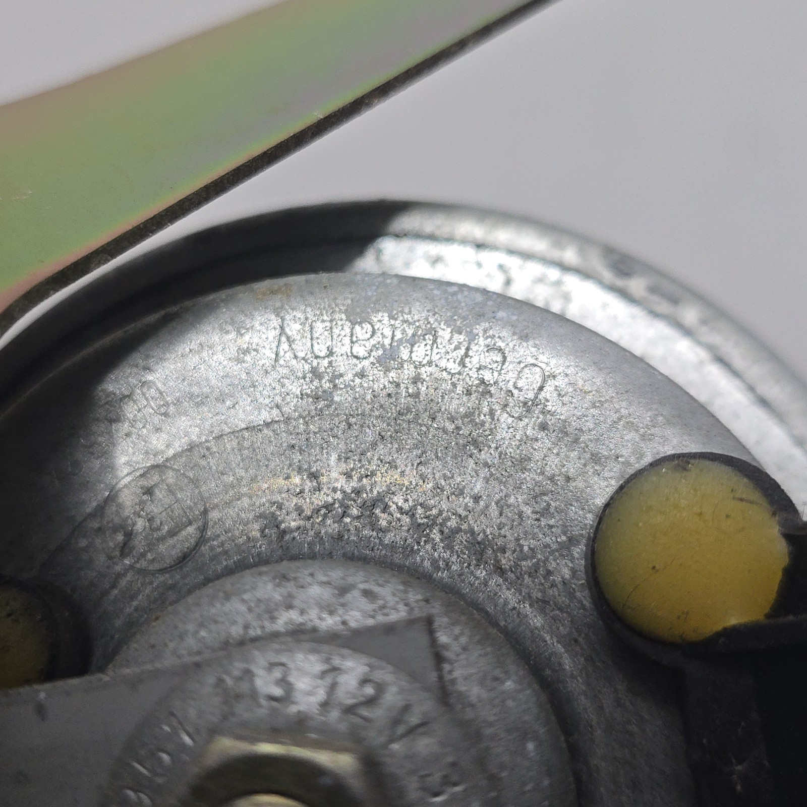 1999-2006 AUDI TT - Anti-Theft Alarm HORN Siren 191951113B W/ BRACKET OEM 99-06