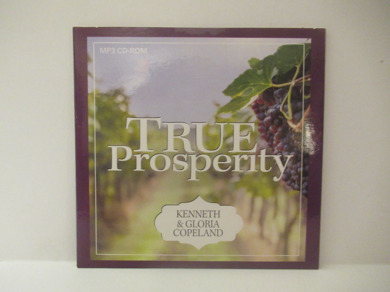 Kenneth & Gloria Copeland - True Prosperity (CD) + True Prosperity (Mini Book)