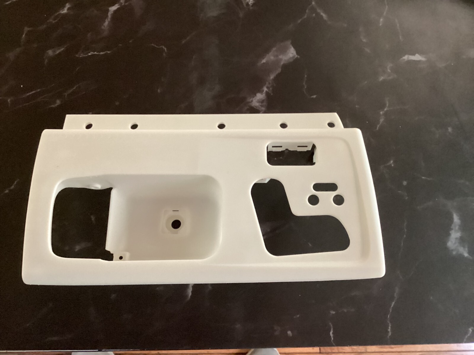 Lincoln Towncar 2003-2011 Left Front Door Handle Bezel Heat-Air-Memory W/OHandle