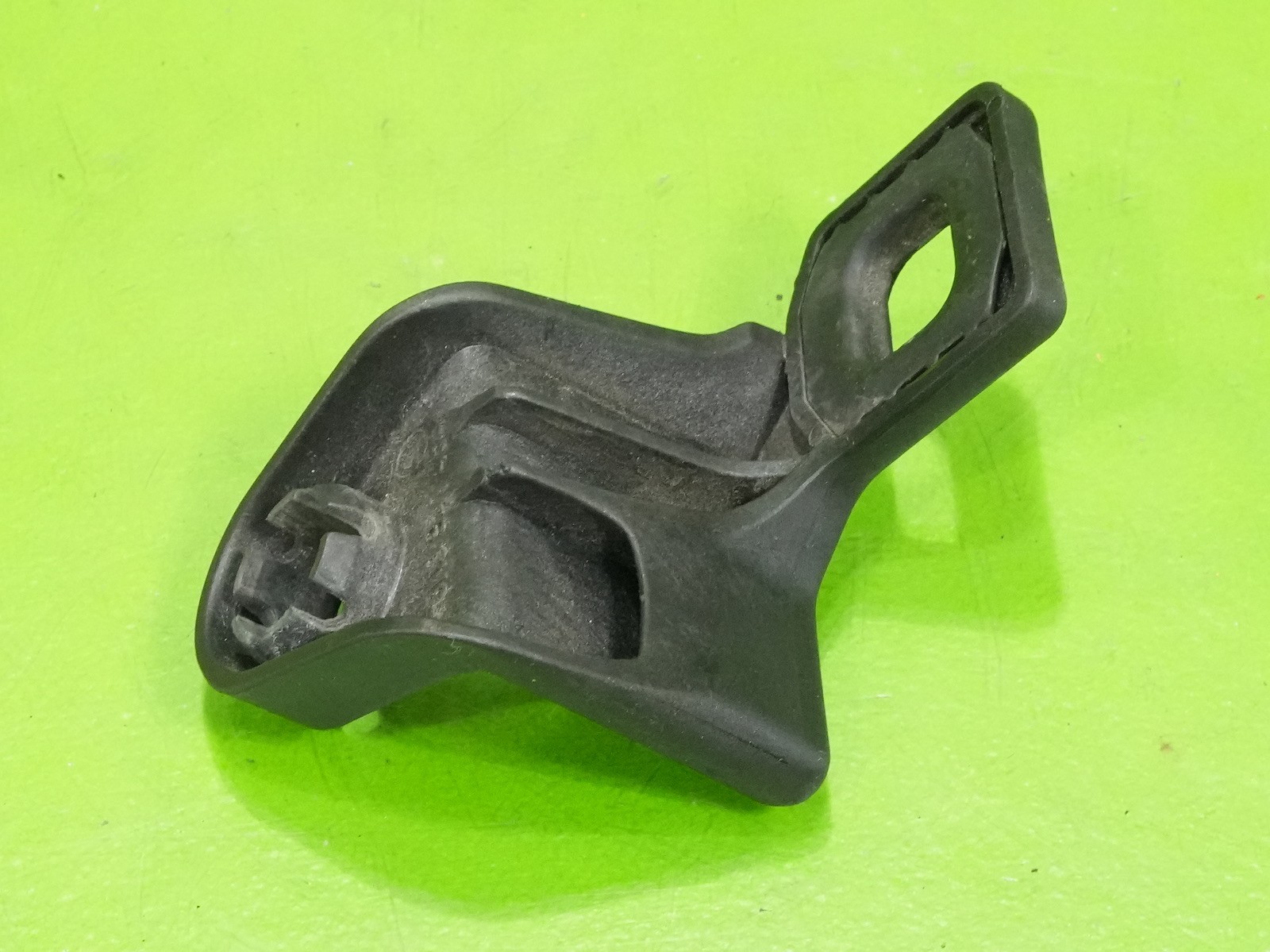 00-06 Audi TT OEM 8N0941454 passenger front headlight lamp bracket mount tab