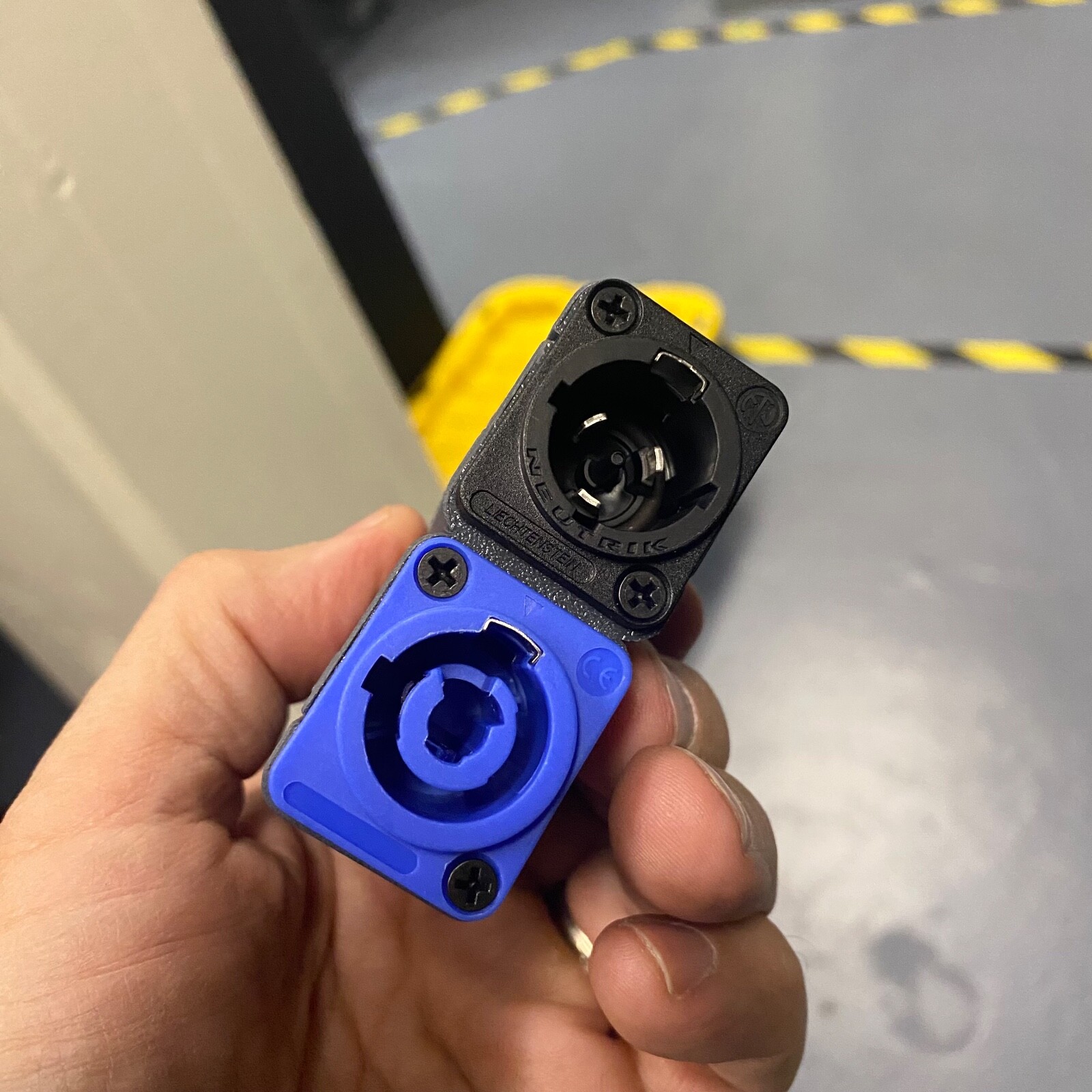 Voltmeter For Neutrik Powercon and True1 • Digital Line Tester • Theater, TV