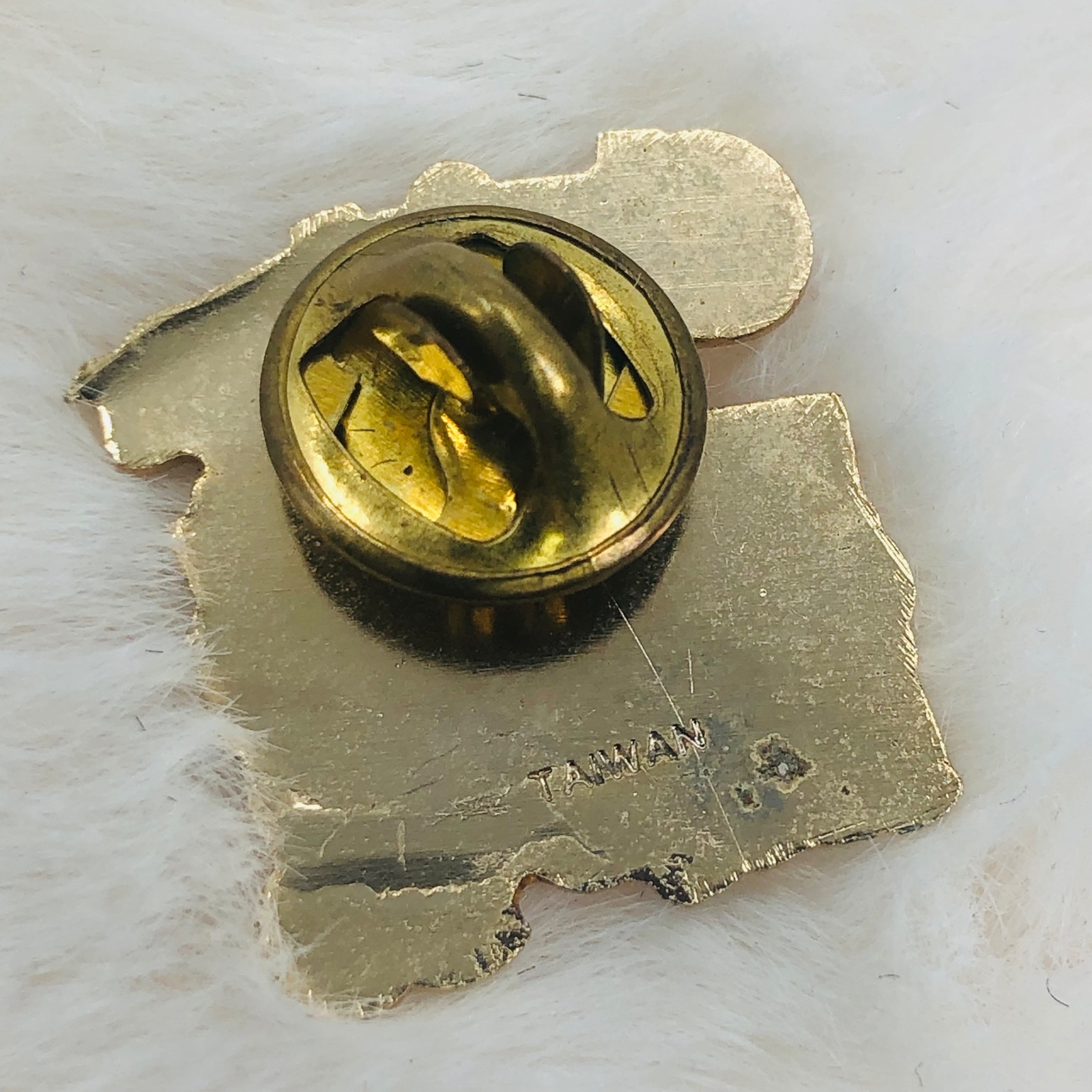 1990 LAR LA Oil and Gas Refinery Christmas Party Employee Lapel Pin w/ Train