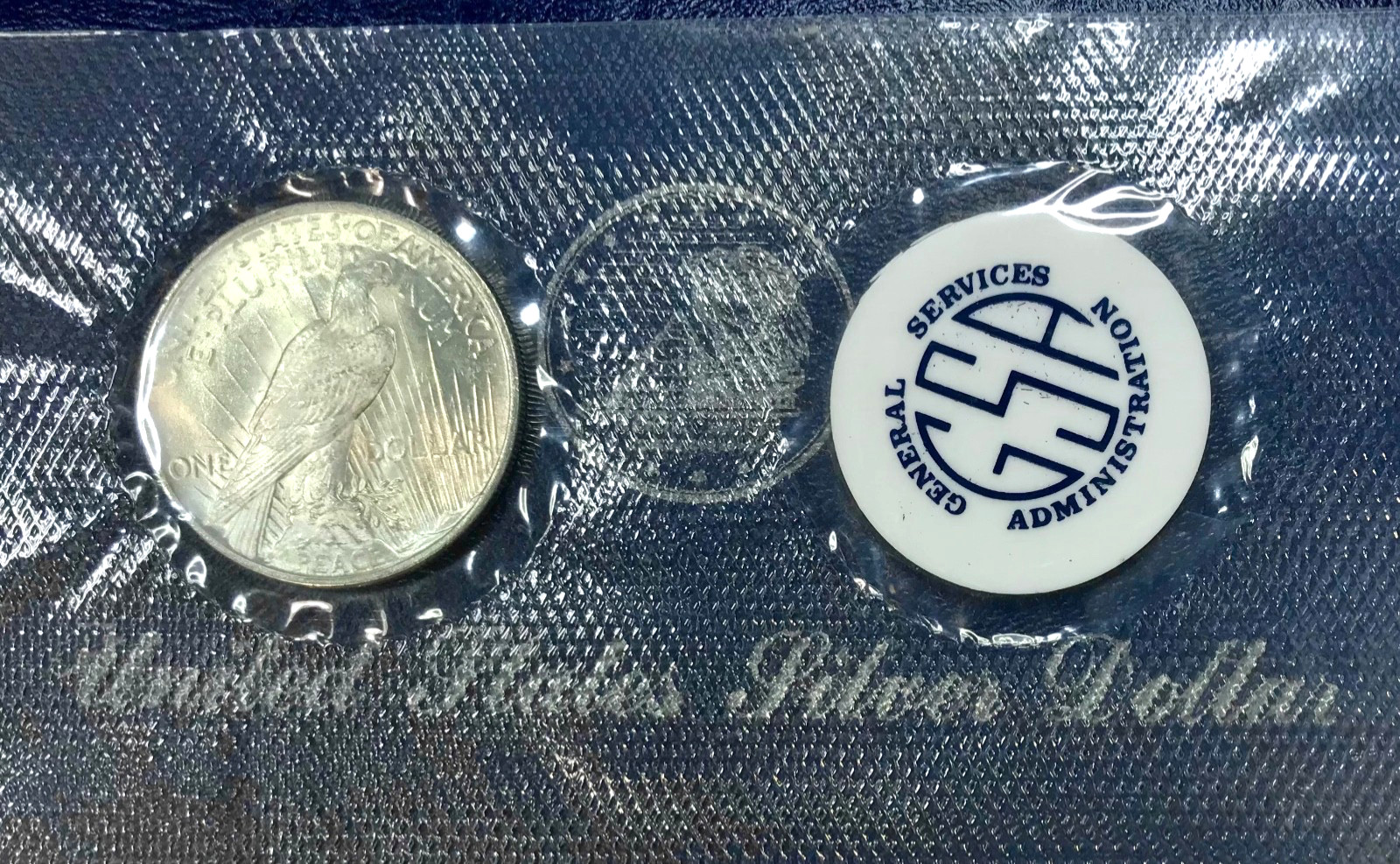 1922 Peace Silver Dollar GSA Soft-Pak Lustrous Uncirculated w/Envelope & Cards