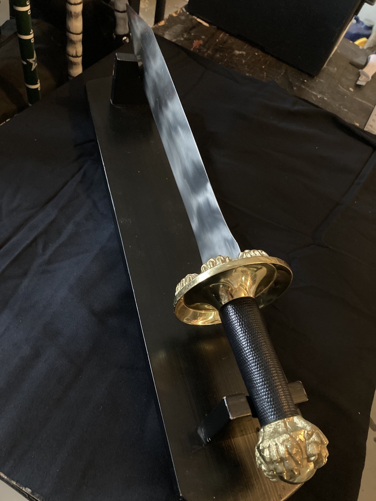 Gladiator Tigris of Gaul Sword x Dreamworks 2000W/ Stand Replica Please