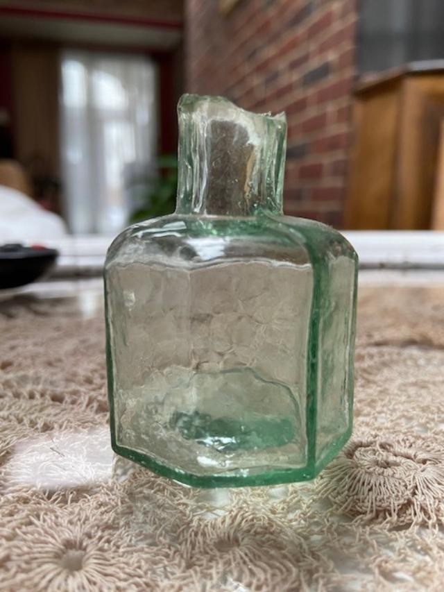 3 antique ink bottlers Caws Ink, Thad Davids & 8 sided sheared lip