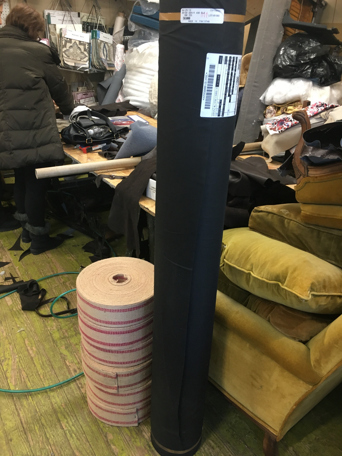 11 LBS , # LMC UPHOLSTERY JUTE WEBBING 3-1/2"x72 YARDS/ROLL, UPC901001