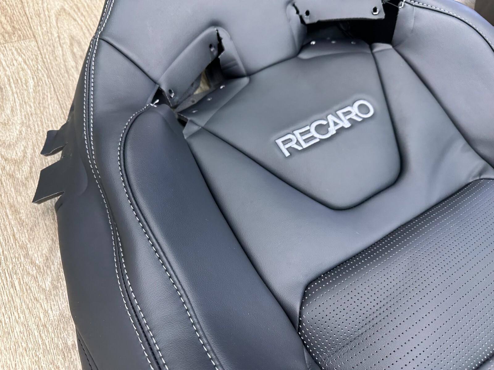 ORIGINAL FORD MUSTANG NEW TAKEOFF RECARO BLACK LEATHER SEAT UPHOLSTERY 2024 2025