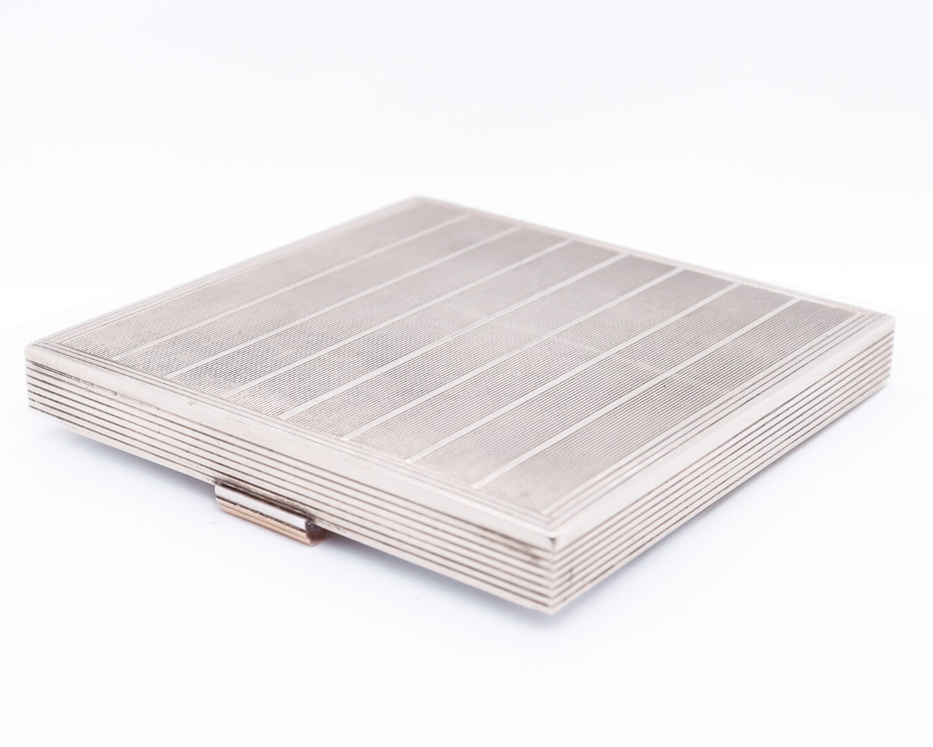 Machine Age David Sutton & Sons English Sterling Silver Engine Turned Compact