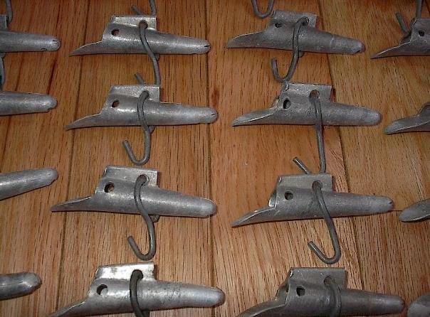 Lot of 20 Maple Syrup Aluminium Sap Bucket SPOUTS TAPS SPILES READY TO USE