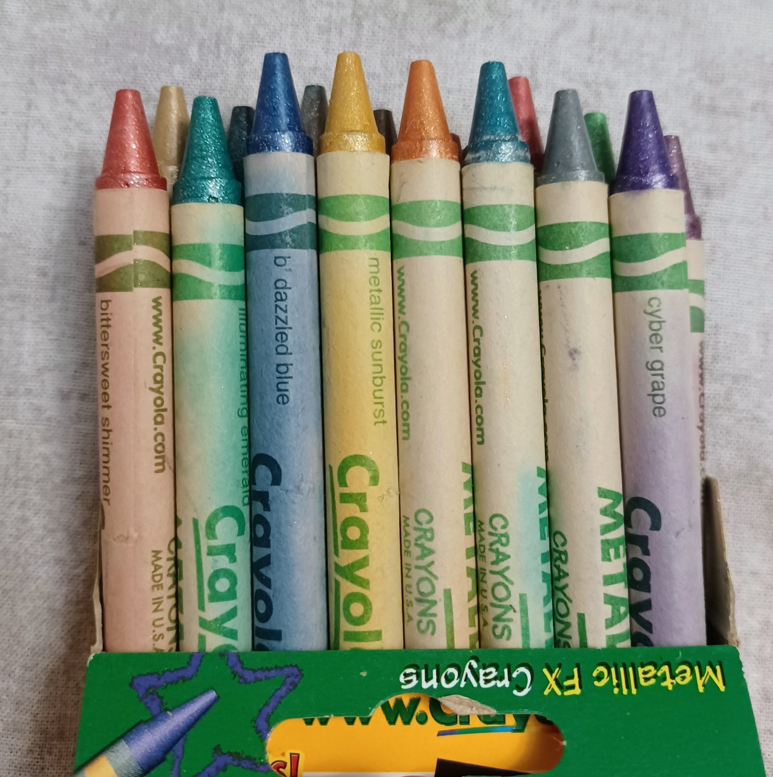 VTG Crayola Crayons Metallic Fx 16 New 2001 NOS non-toxic Binney & Smith