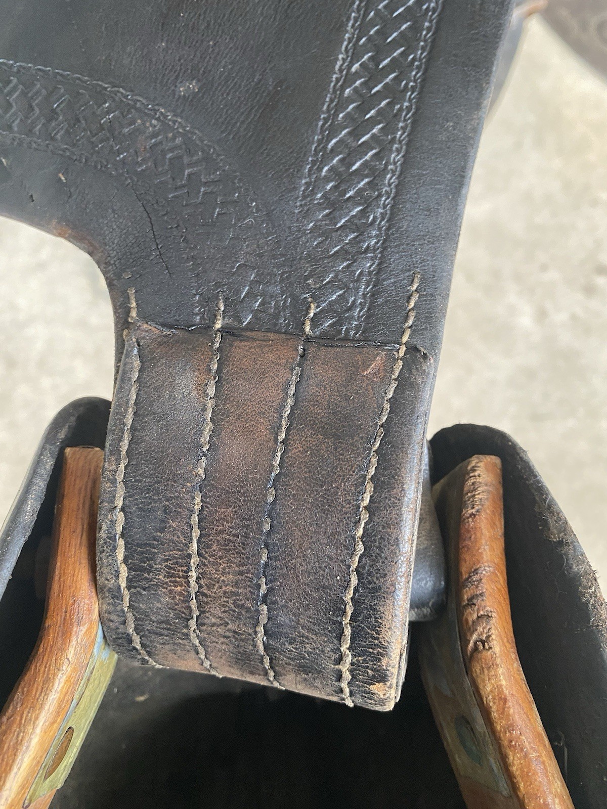 Vintage/Antique 15.5" Simco Western saddle w/silver diamonds, tapaderos