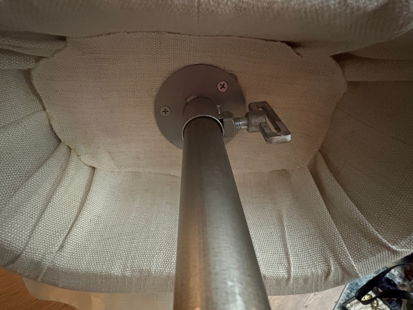 Female Mannequin Linen Torso Bust 25.5” Store Display Chest Form w/ Metal Stand