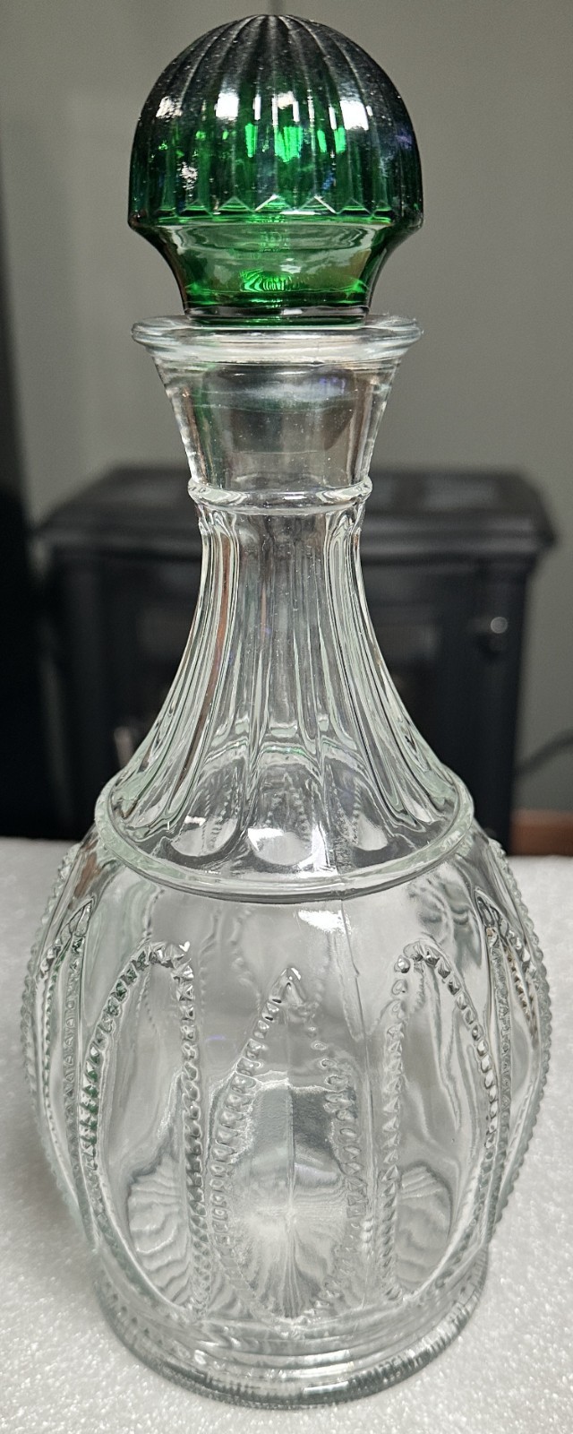 AVON Vintage EMERALD ACCENT Glass Decanter Set with Tray & 4 Glasses + Boxes 80s