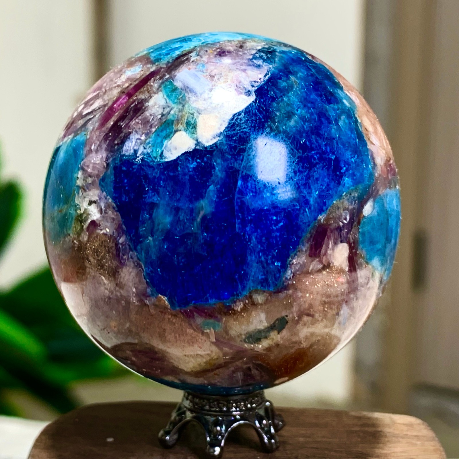 156G Natural Blue Aptite +Sun Stone purple lepidolite Sphere mineral sample