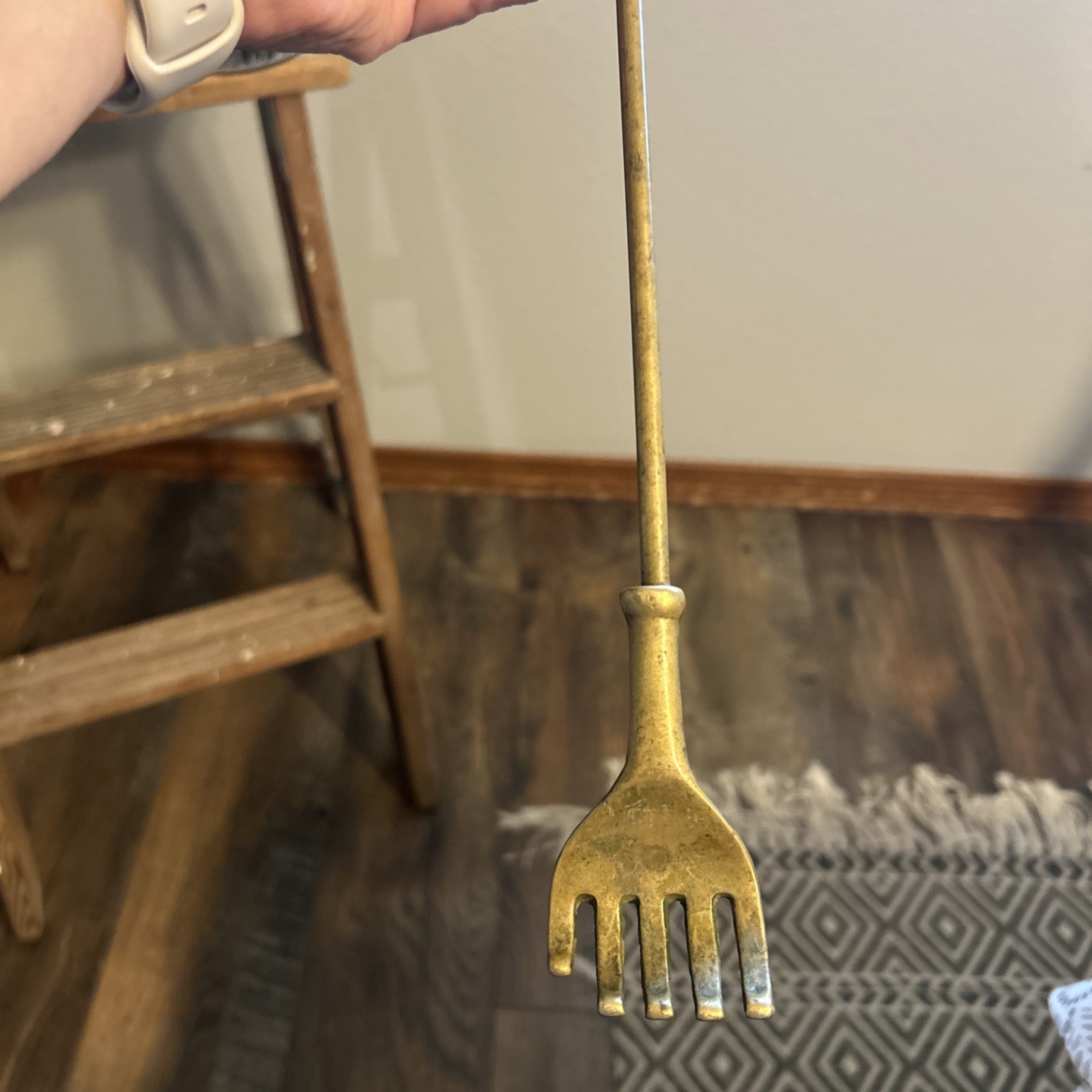 Vintage Brass Shoe Horn Back Scratcher Hand 22”