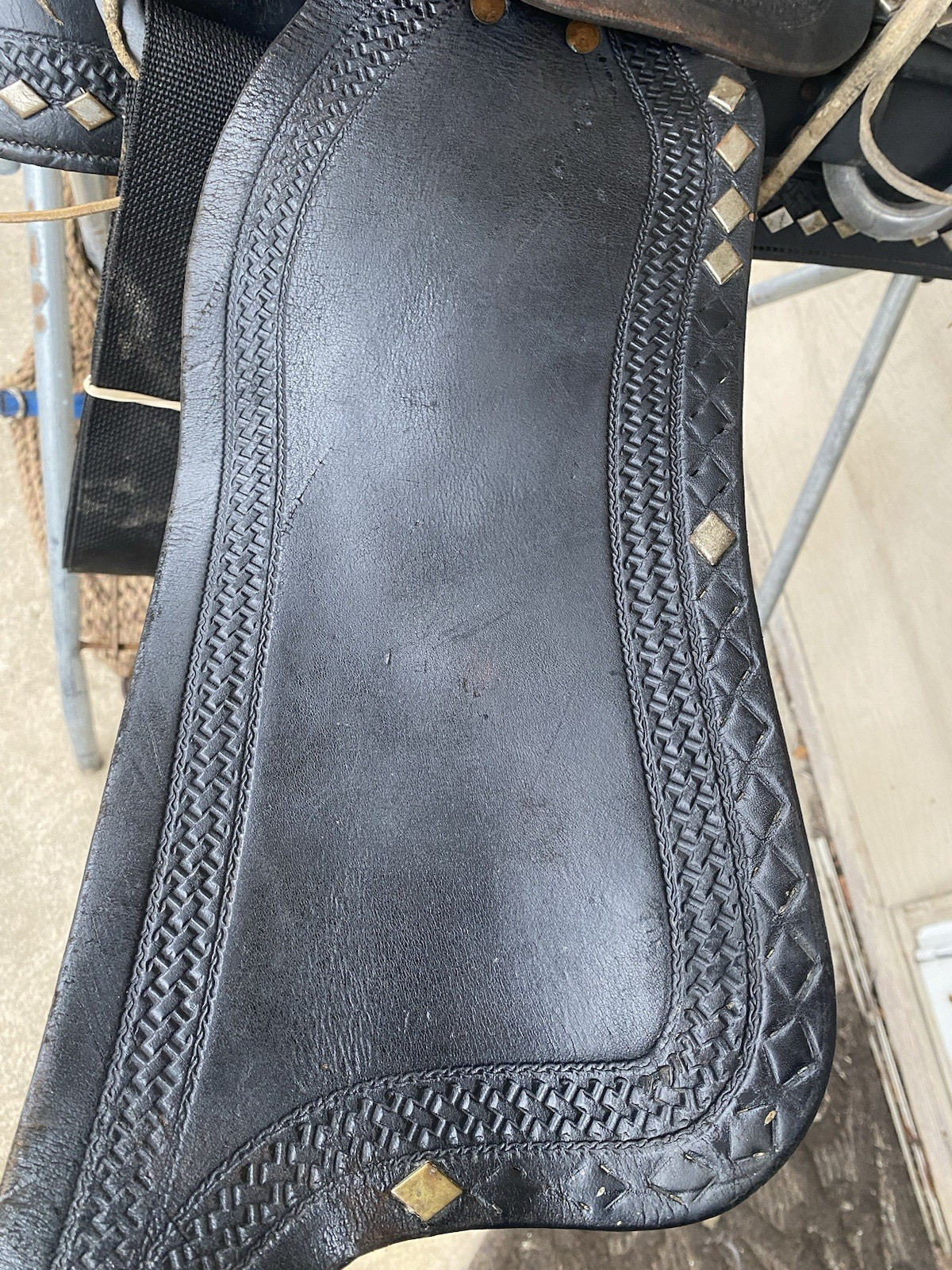 Vintage/Antique 15.5" Simco Western saddle w/silver diamonds, tapaderos