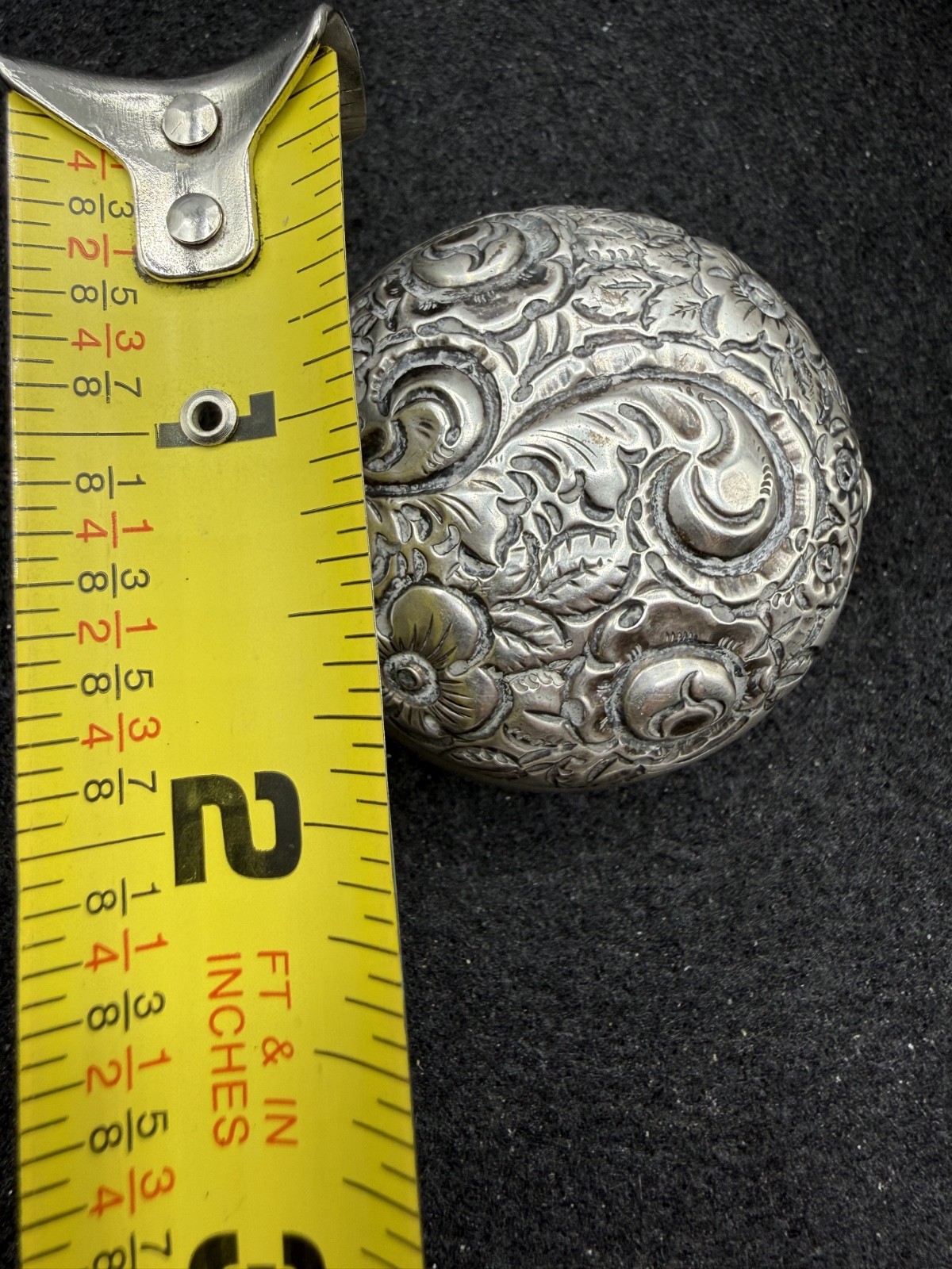 ANTIQUE STERLING SILVER FRANK SMITH ROUND DECORATIVE PILL TRINKET SNUFF BOX