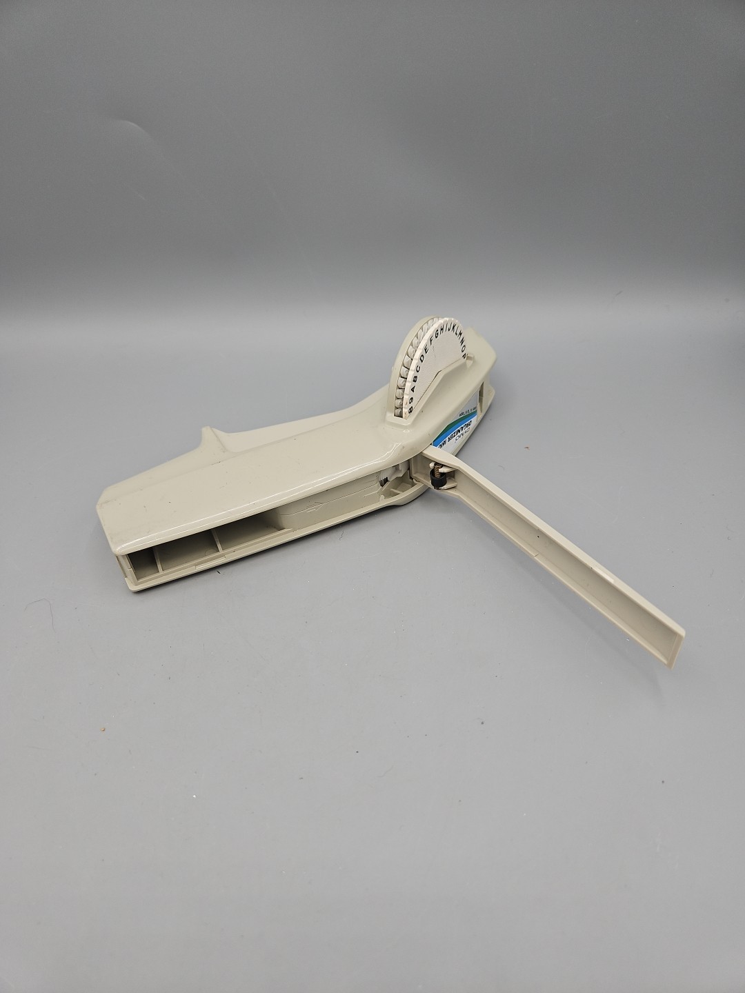 Vintage Dymo Organizer 1610 Embossing Label Maker 1/4 3/8 Tape -