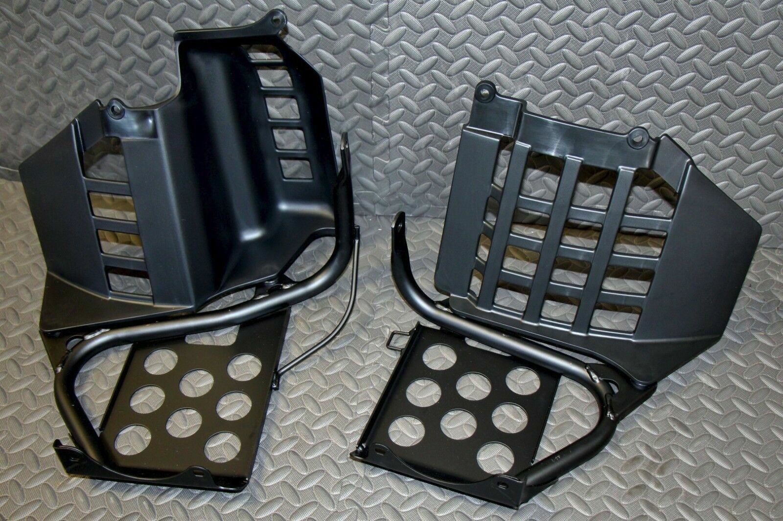 NEW Black Heel Guards footrest Yamaha Banshee left + right nerf bars plastics
