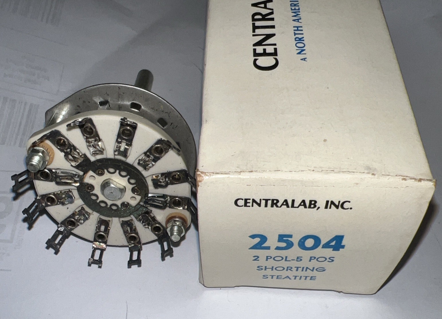 Centralab 2504 2-pole, 5-position Shorting Steatite Rotary Switch New in Box