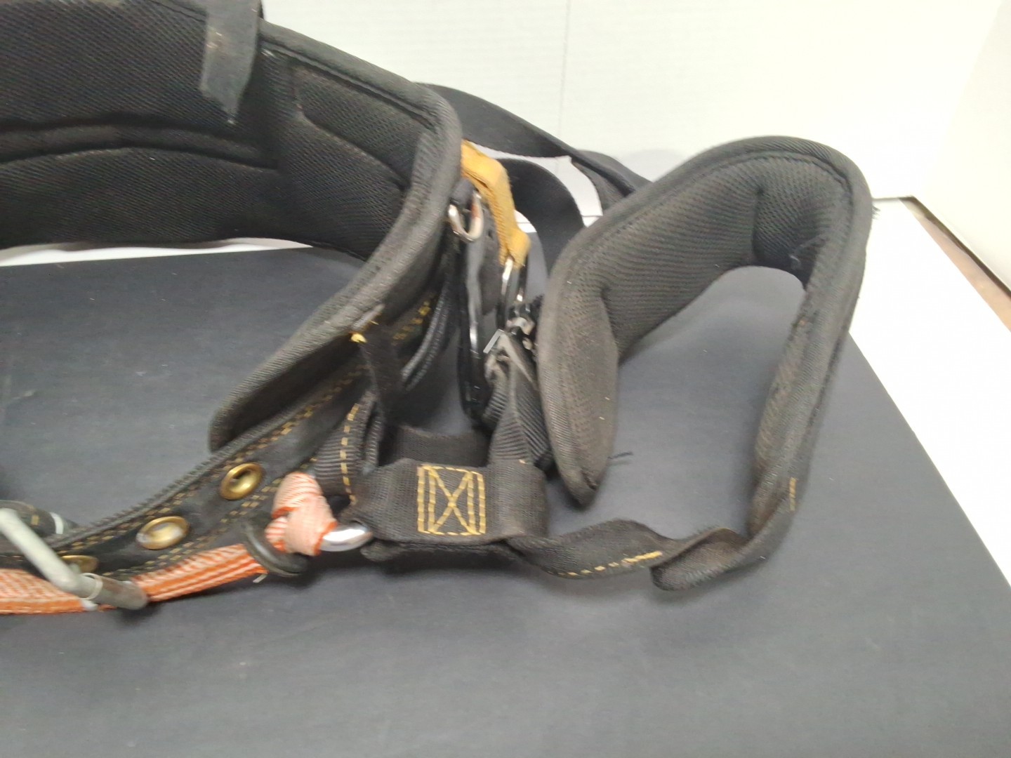 Weaver Cougar 1085 Saddle w/ Leg Straps, 2019 LARGE- USED