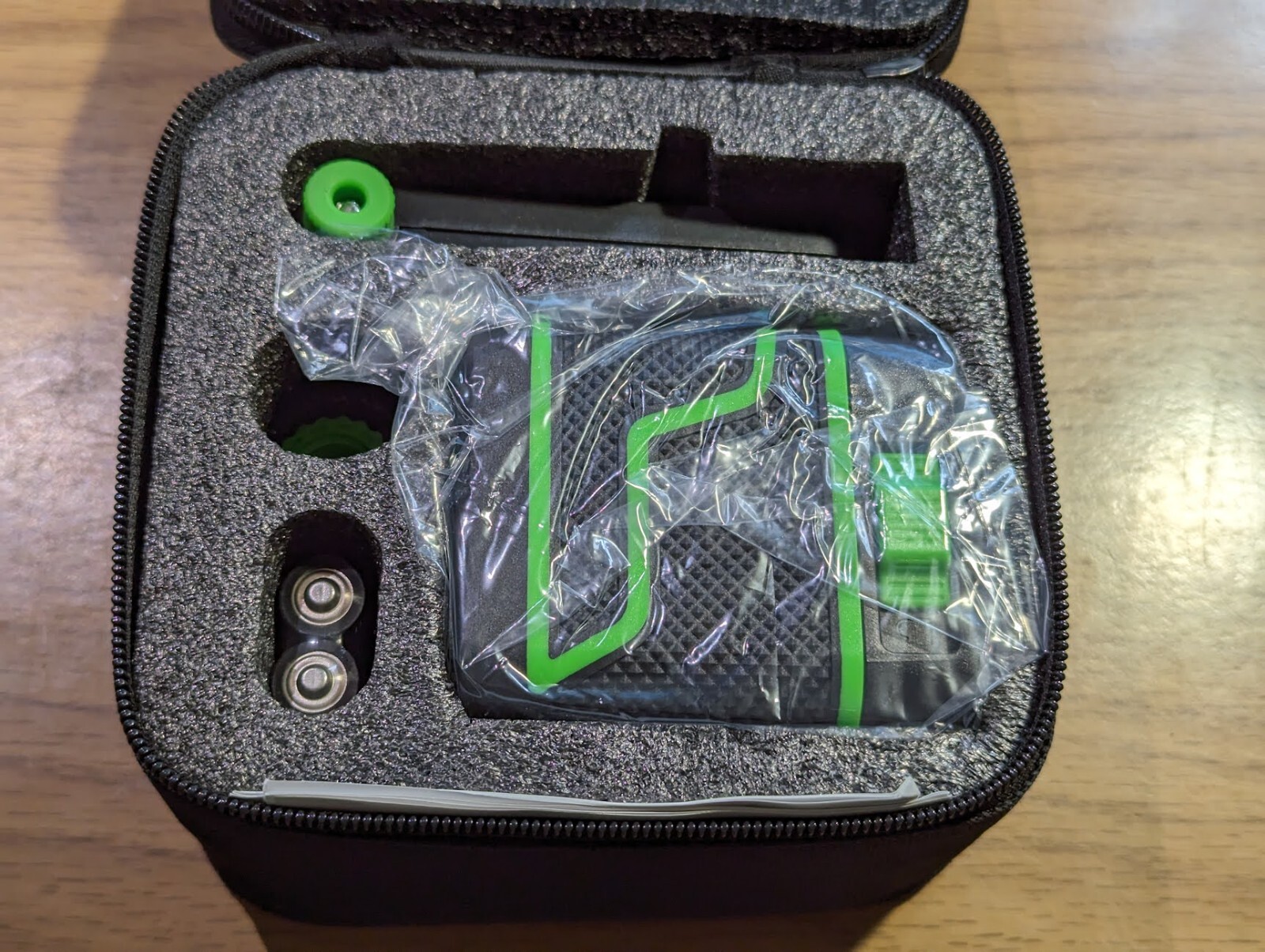 2 Line Laser Level 360° Rotary Cross Line Self Leveling Tool W/Bracket Batteries