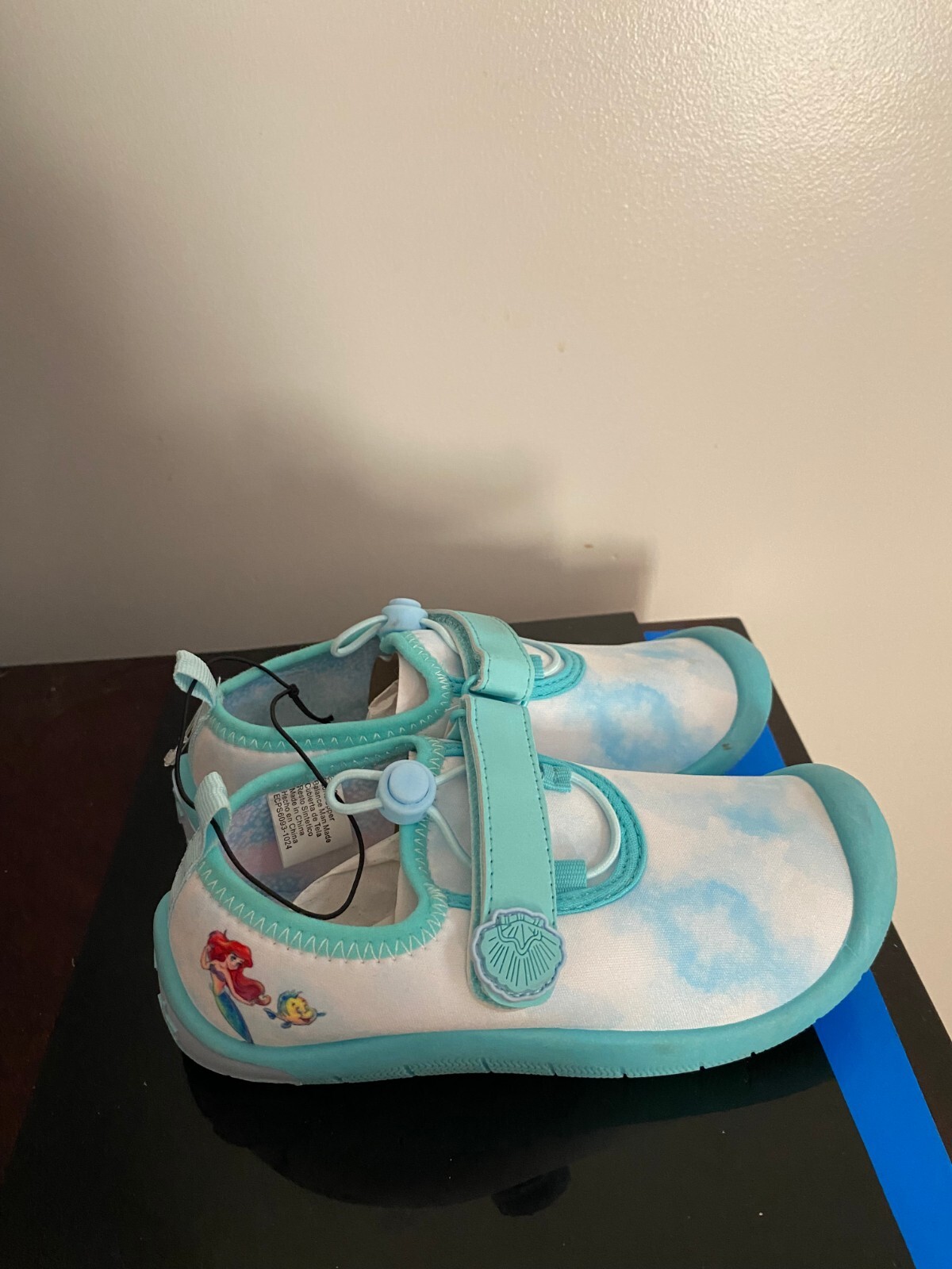 BRAND NEW GIRLS SIZE 11/12 DISNEY PRINCESS THE LITTLE MERMAID WATER SHOES