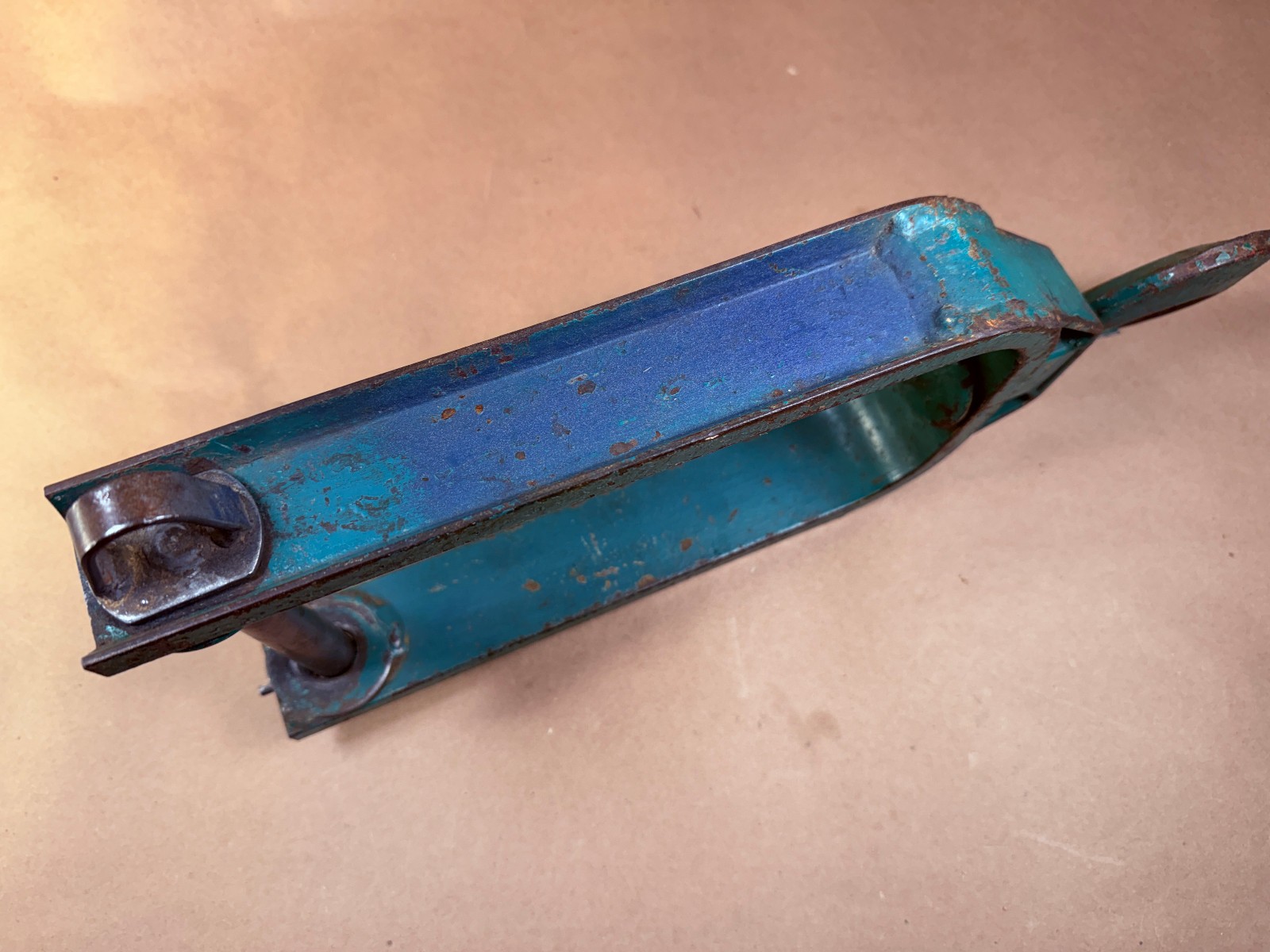 Greenlee 651 - 12" Hook Type Cable Puller Sheave - Frame Only - No Spindle