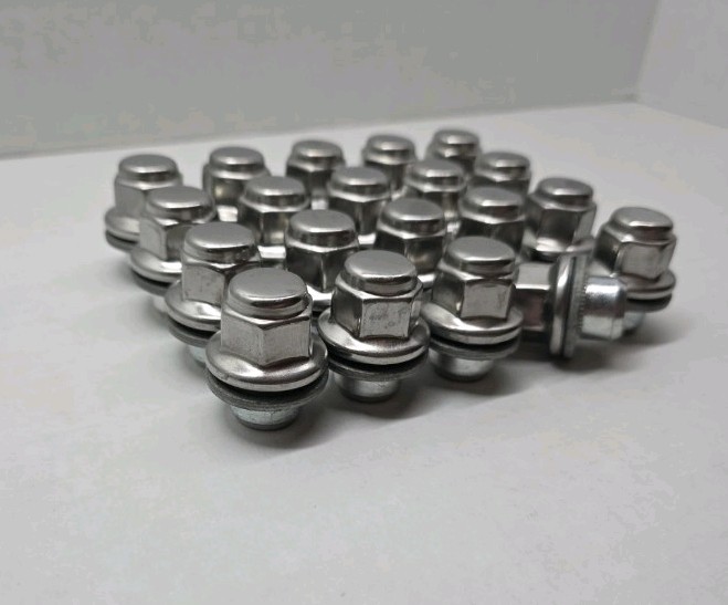 20 GENUINE OEM TOYOTA LEXUS SCION CHROME ALLOY WHEEL LUG NUTS 90942-A1009 20PCS