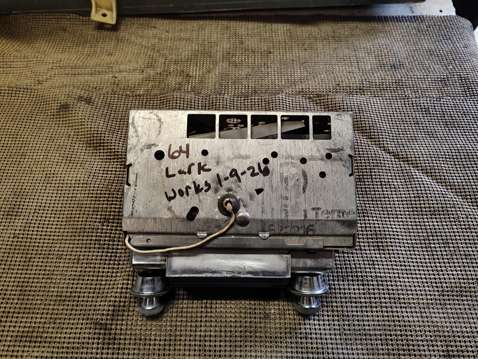 1964 Buick Skylark Special Deluxe Sport Wagon Factory AM Radio 980649 WORKS!